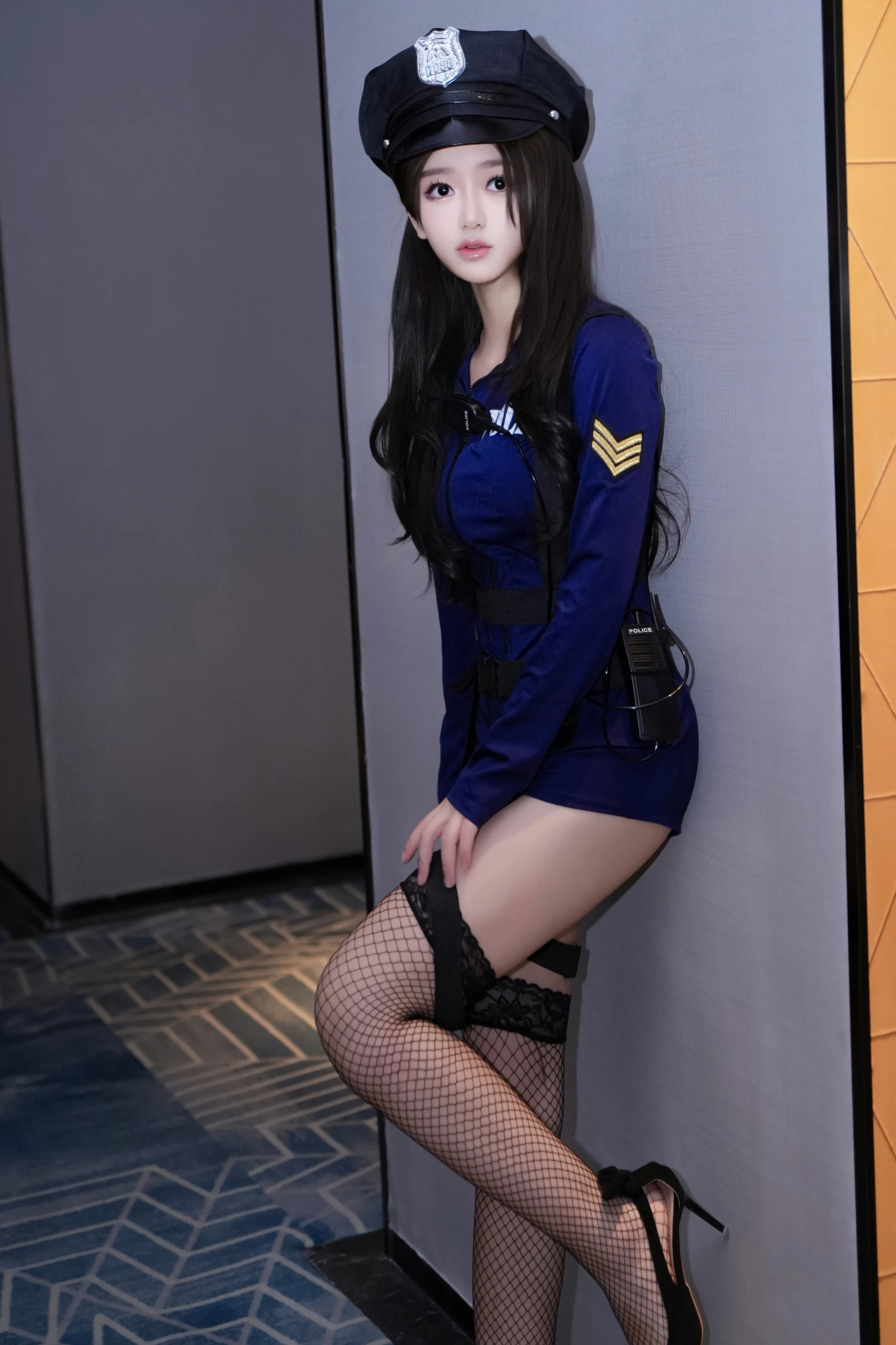  XiuRen 内购版 No.8066 奶茶味的包子 保安制服 [76P]第3张