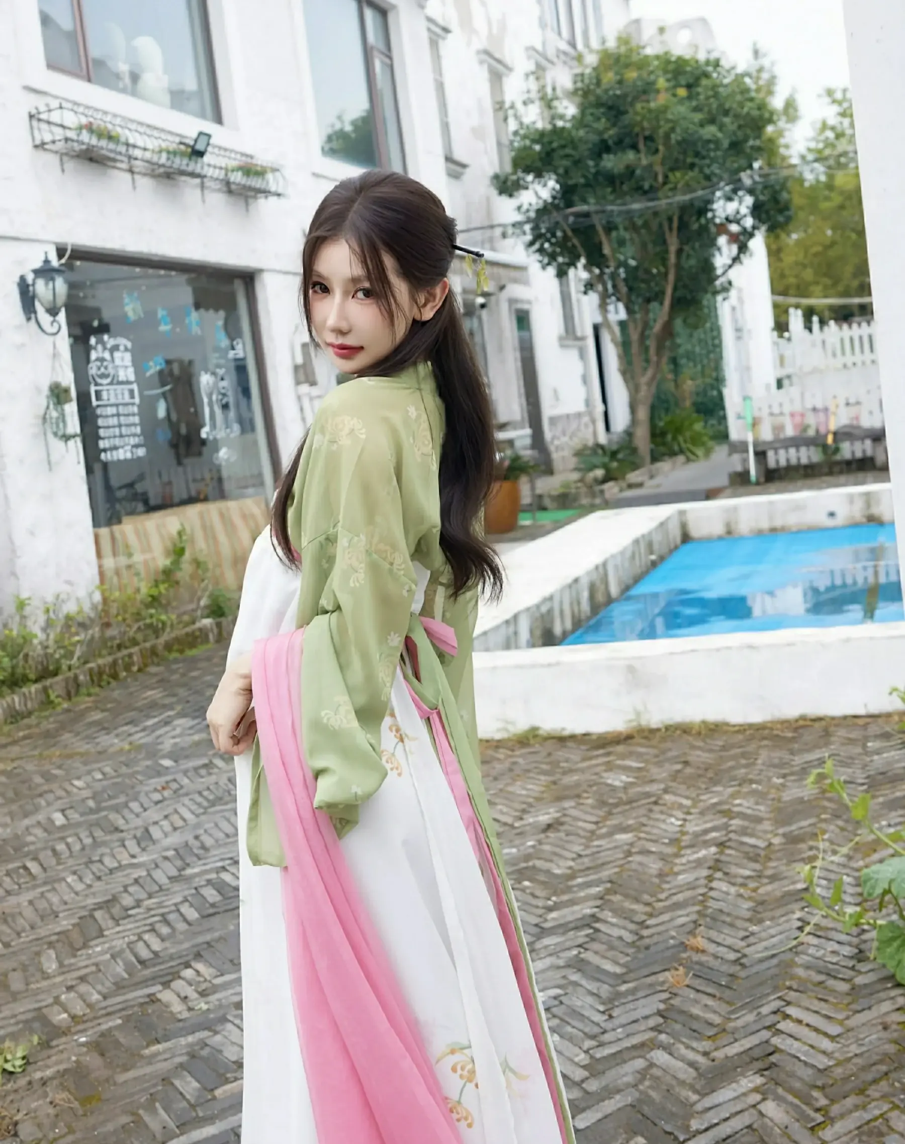  秀人网 No.10834 尹甜甜sunny [83P]第2张