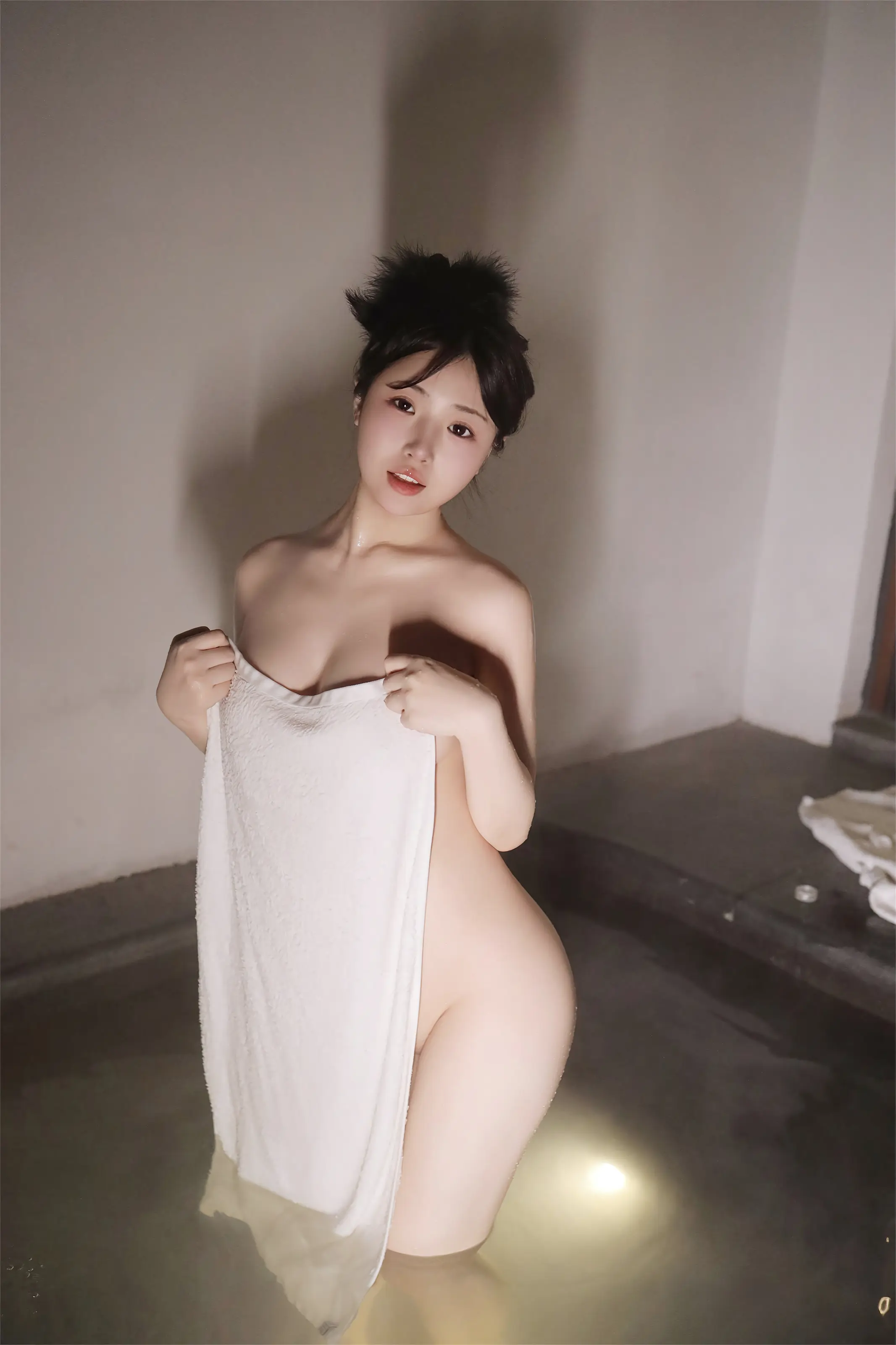  XiuRen 内购版 No.7977 陈小花 泡澡 [61P]