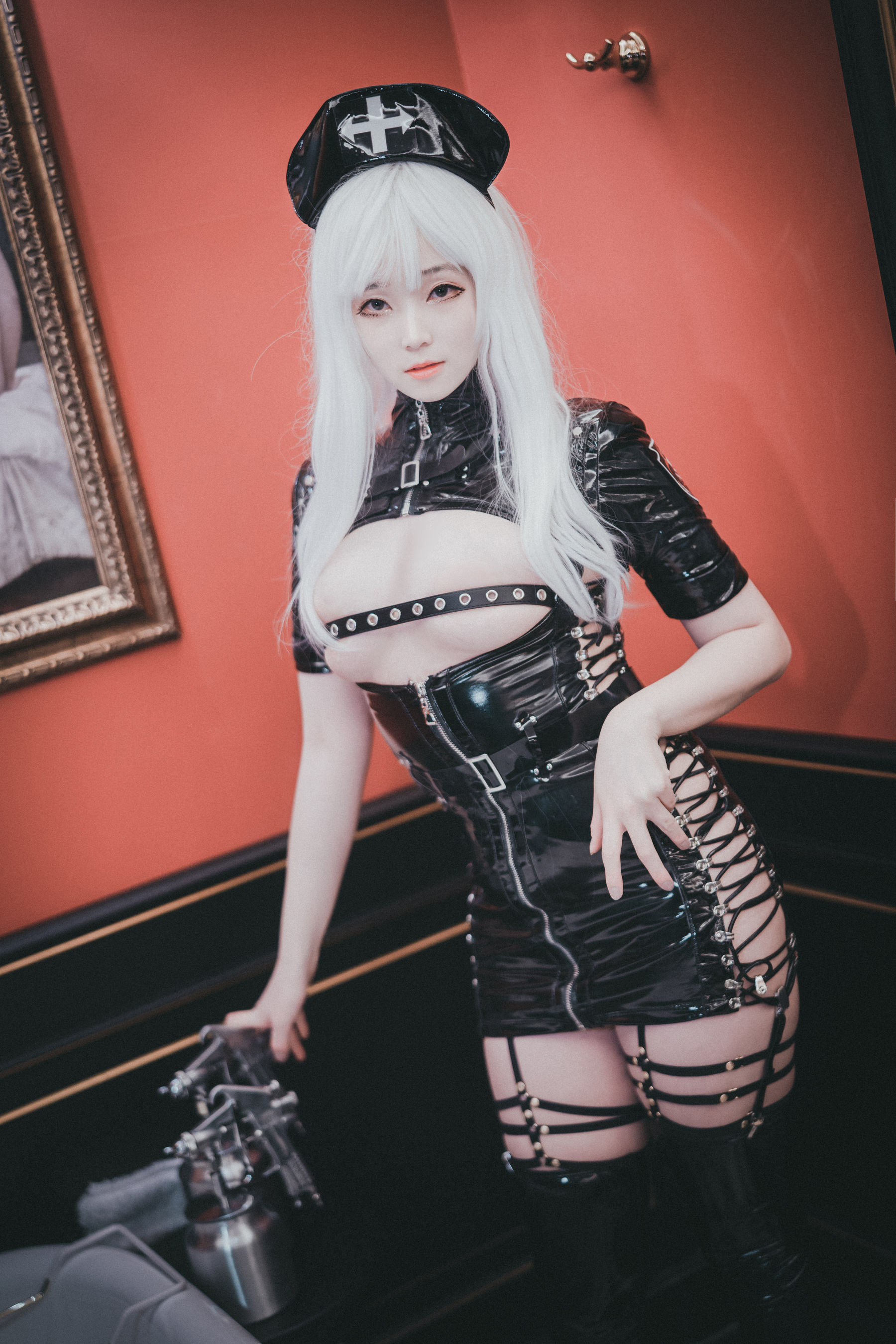 [COS福利] BamBi写真 - Poisonous Nurse第4张