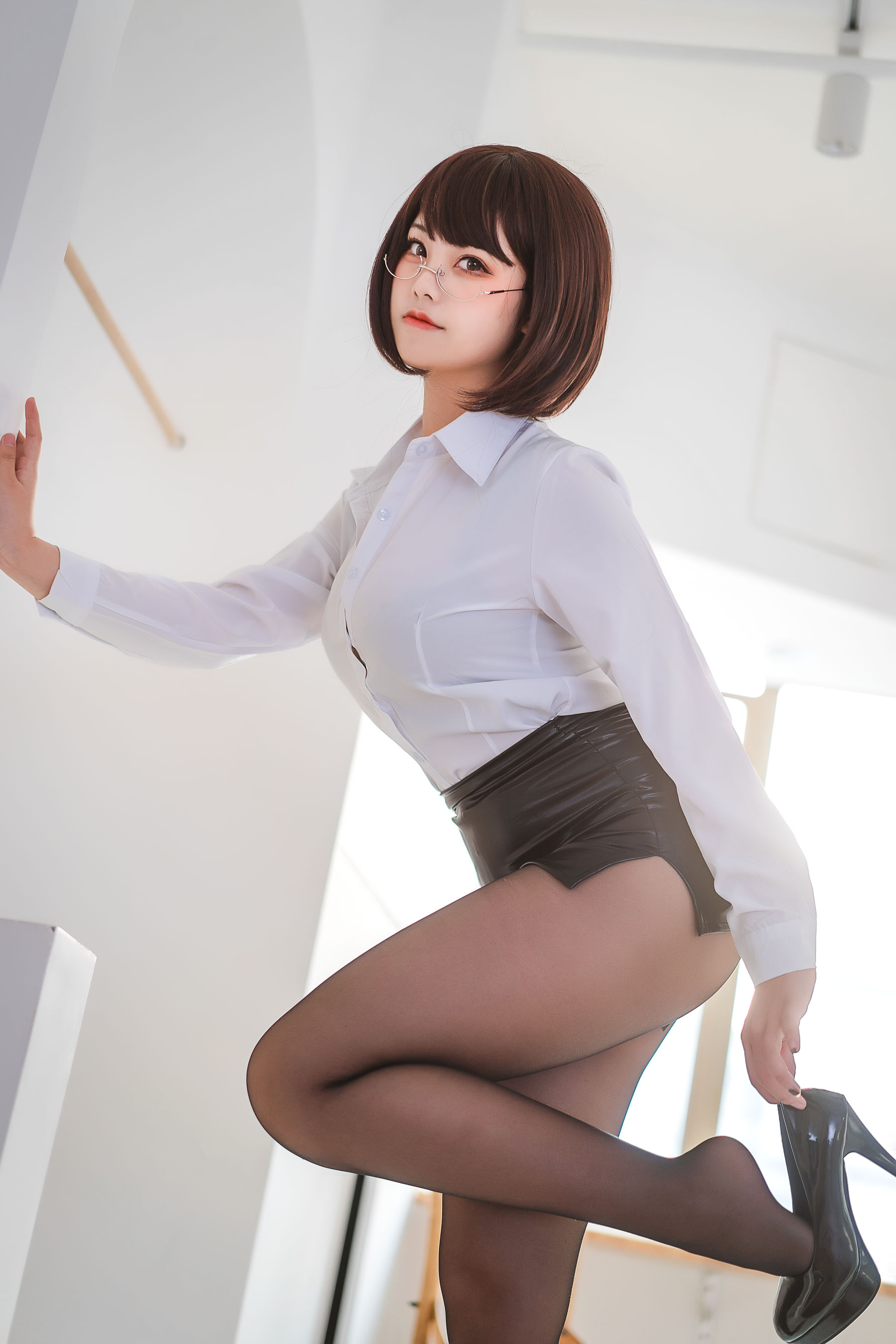 [COS福利] 萌系小姐姐蜜汁猫裘 - 醉OL第1张