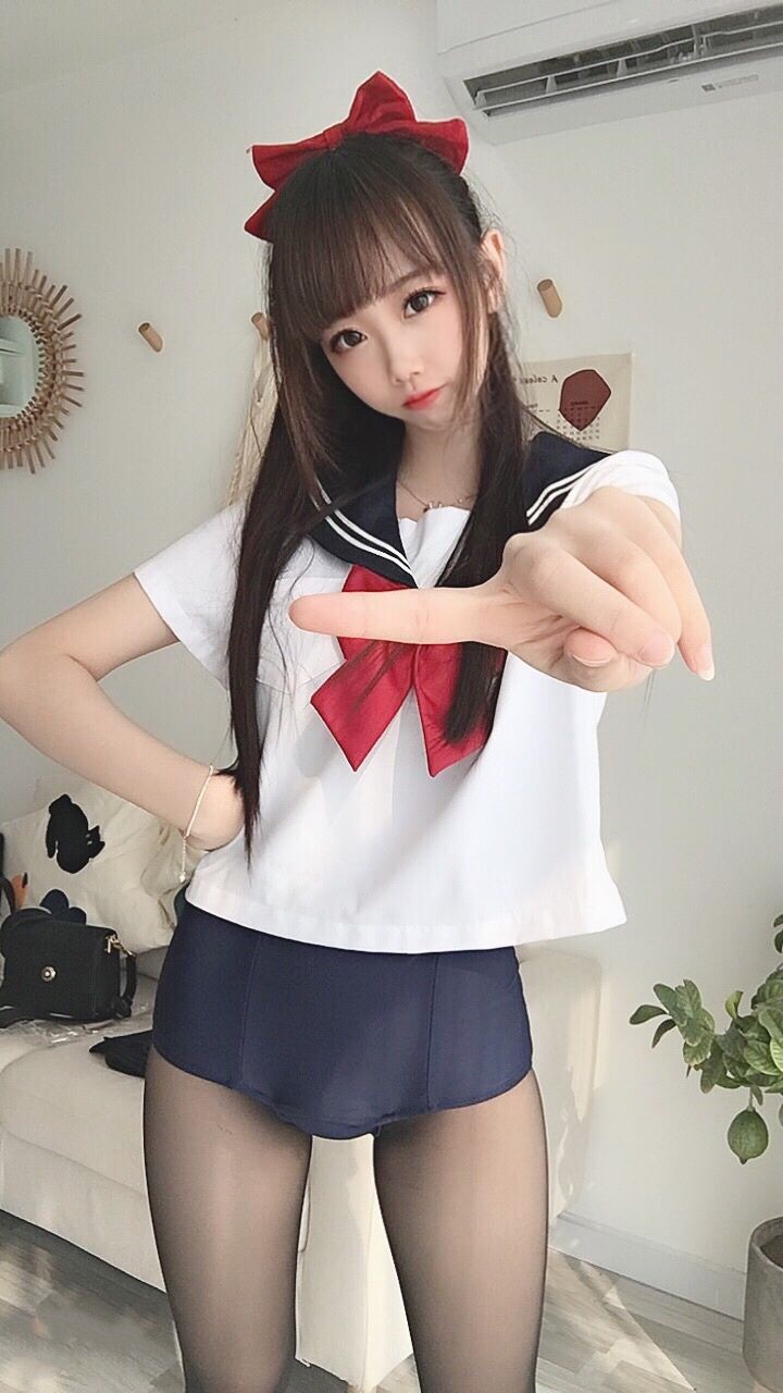 [COS福利] Cos小姐姐雪琪 - 黑丝JK死库水第21张