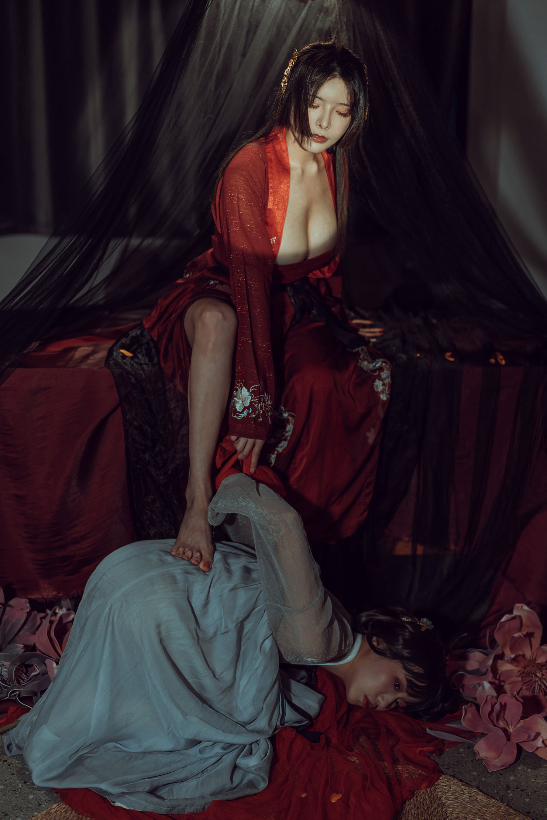 [COS福利] 秋和柯基(夏小秋秋秋) - 昏红帐第3张