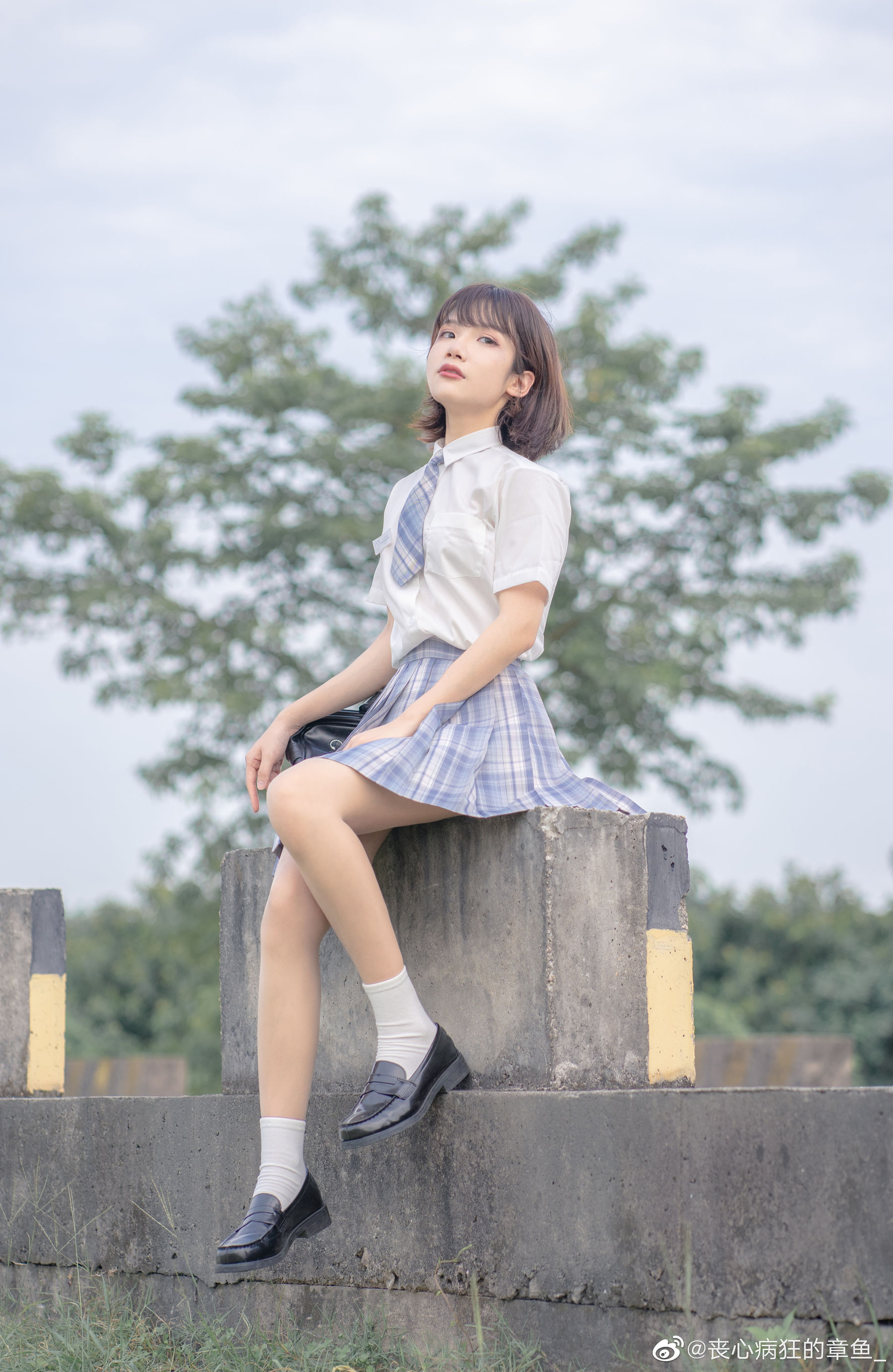 [COS福利] 动漫博主阿了个fifi - JK日常第3张