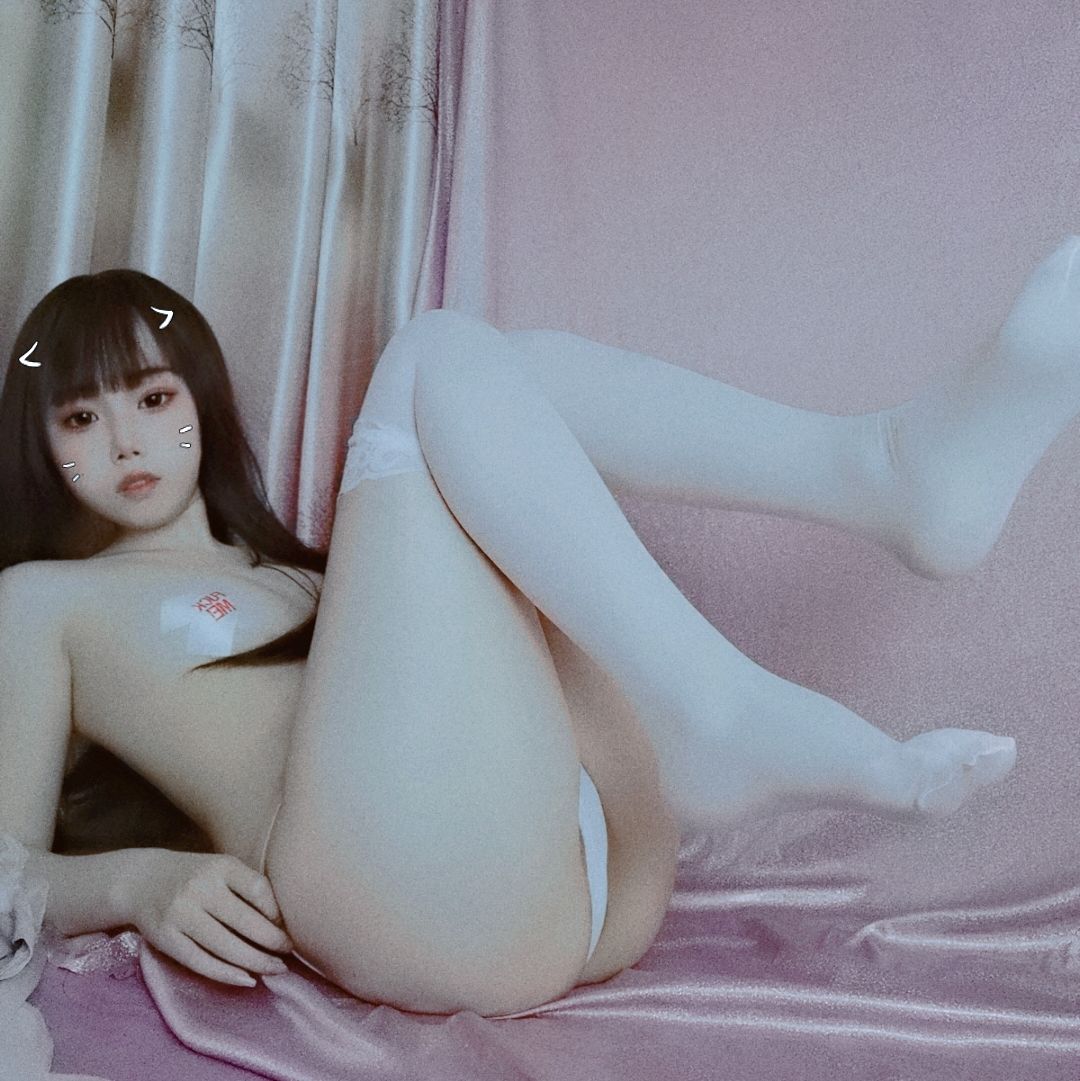 [COS福利] 七月喵子 - 粉嫩水手服第9张