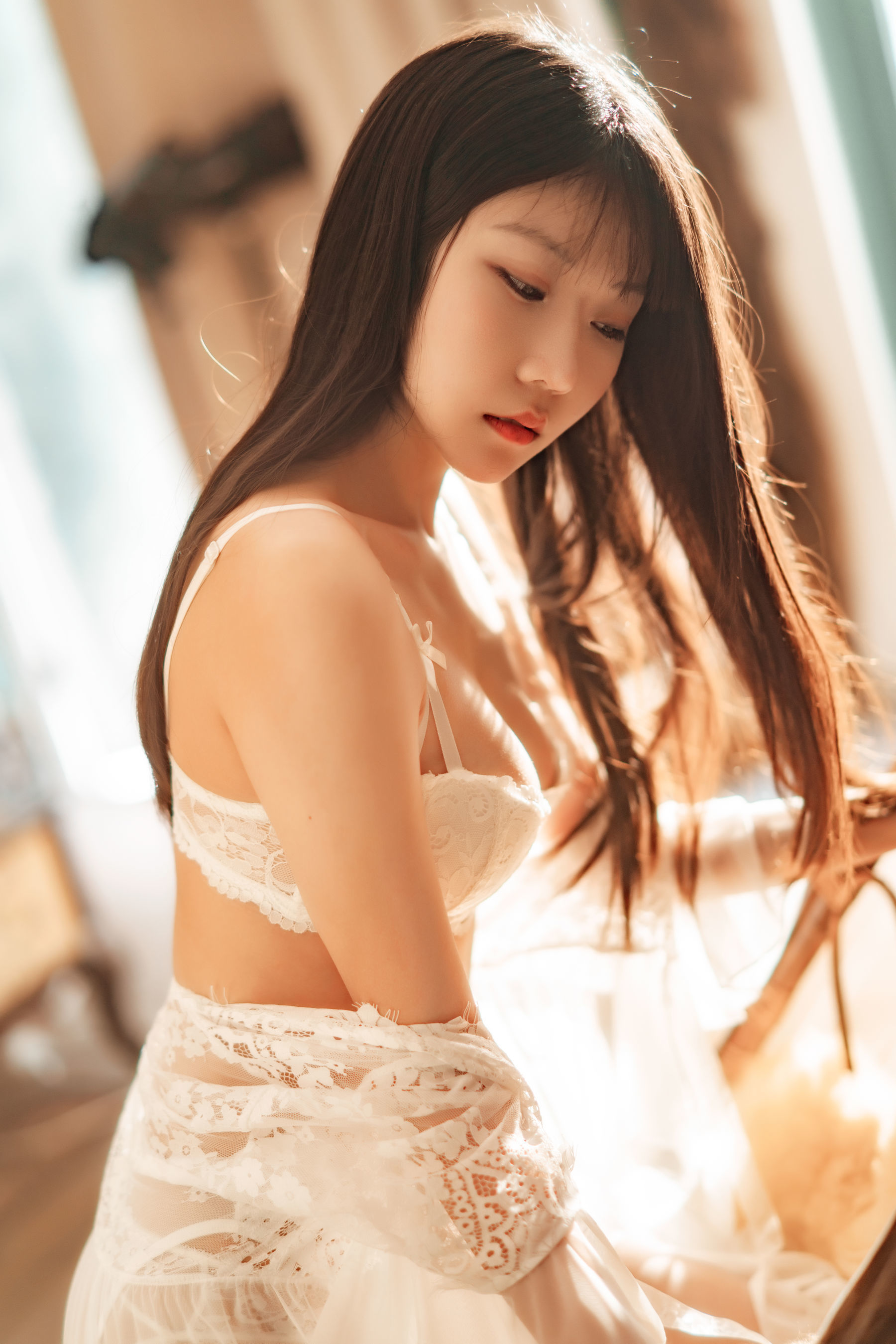 [网红COSER] 香草喵露露 - 室内白色蕾丝第5张