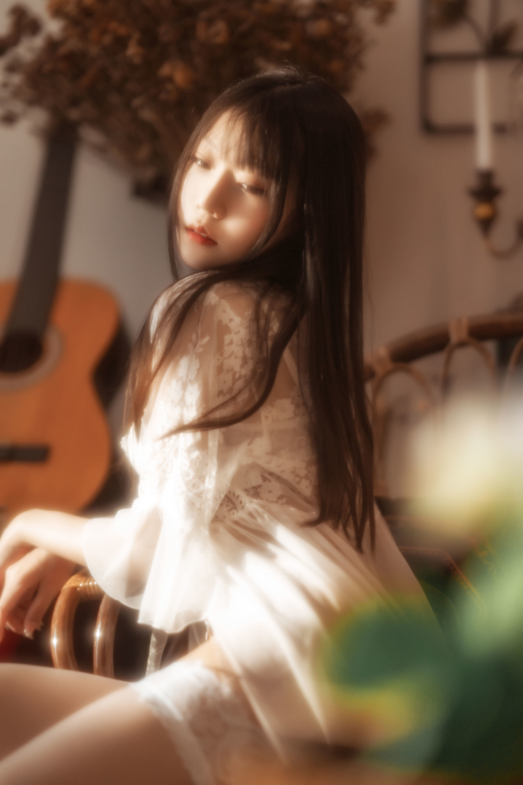 [网红COSER] 香草喵露露 - 室内白色蕾丝第11张