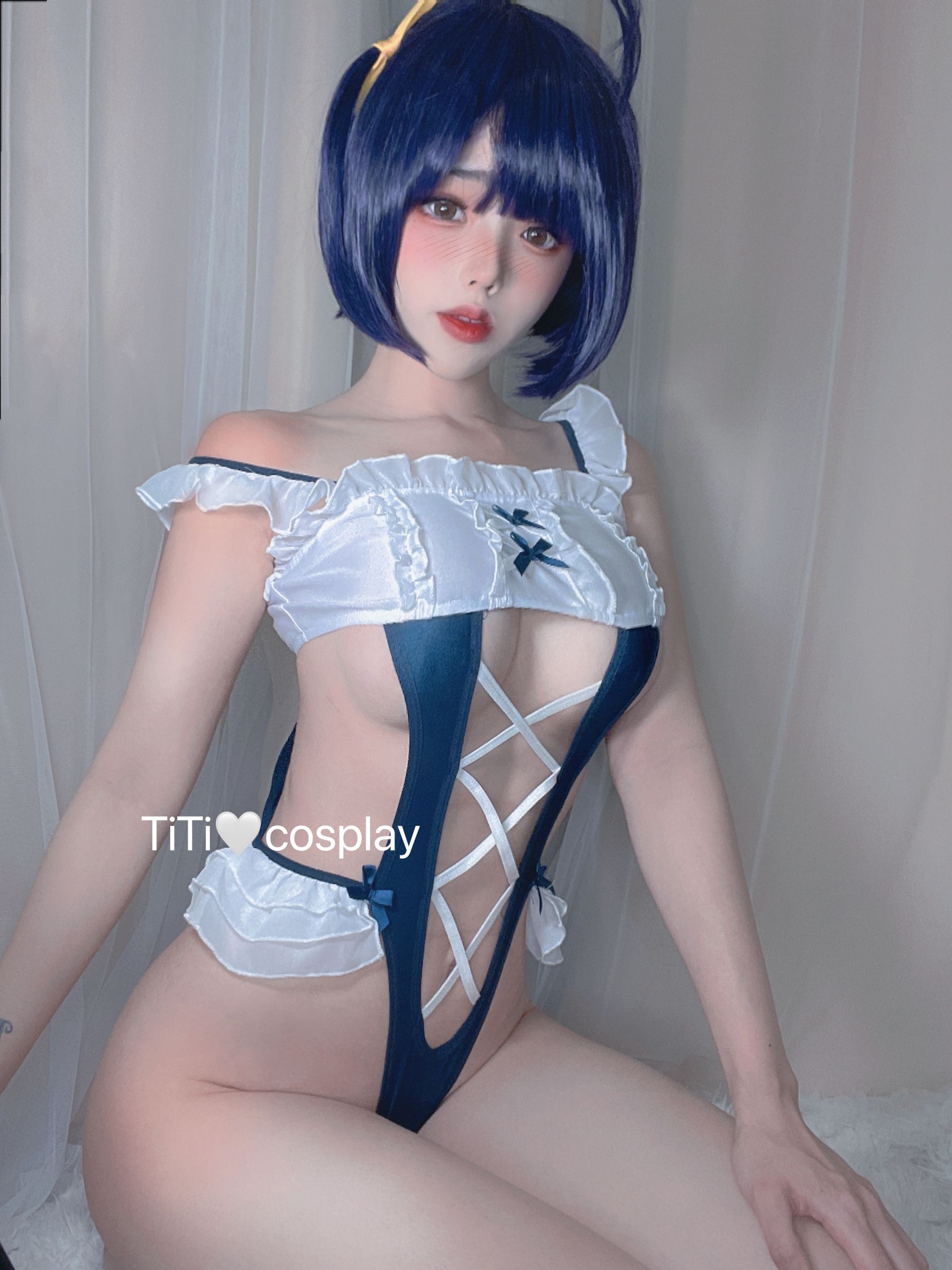 [福利COS] 钛合金大粑粑 - 女仆自拍第5张