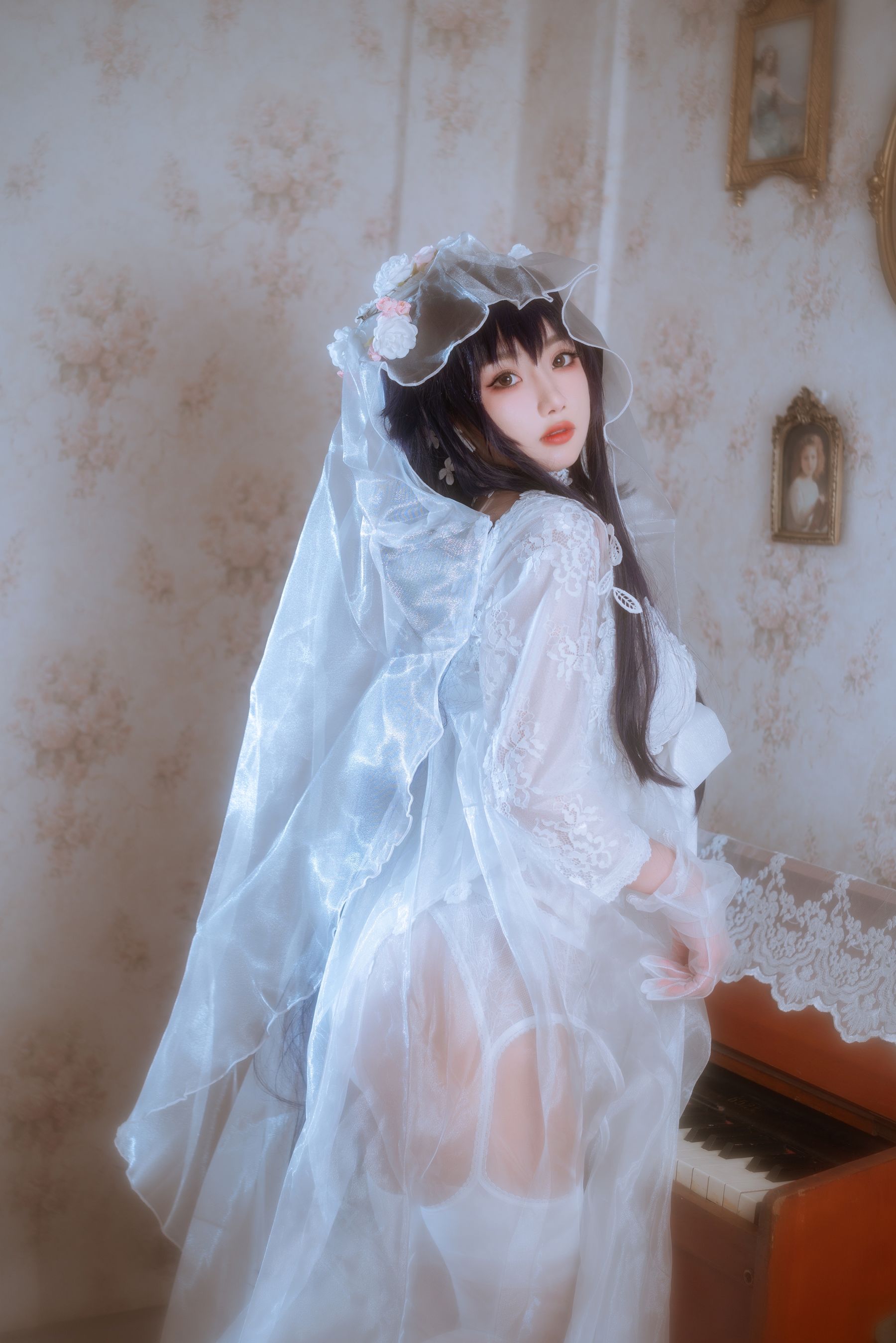 [福利COS] 白嫩美少女鬼畜瑶 - 婚纱第2张