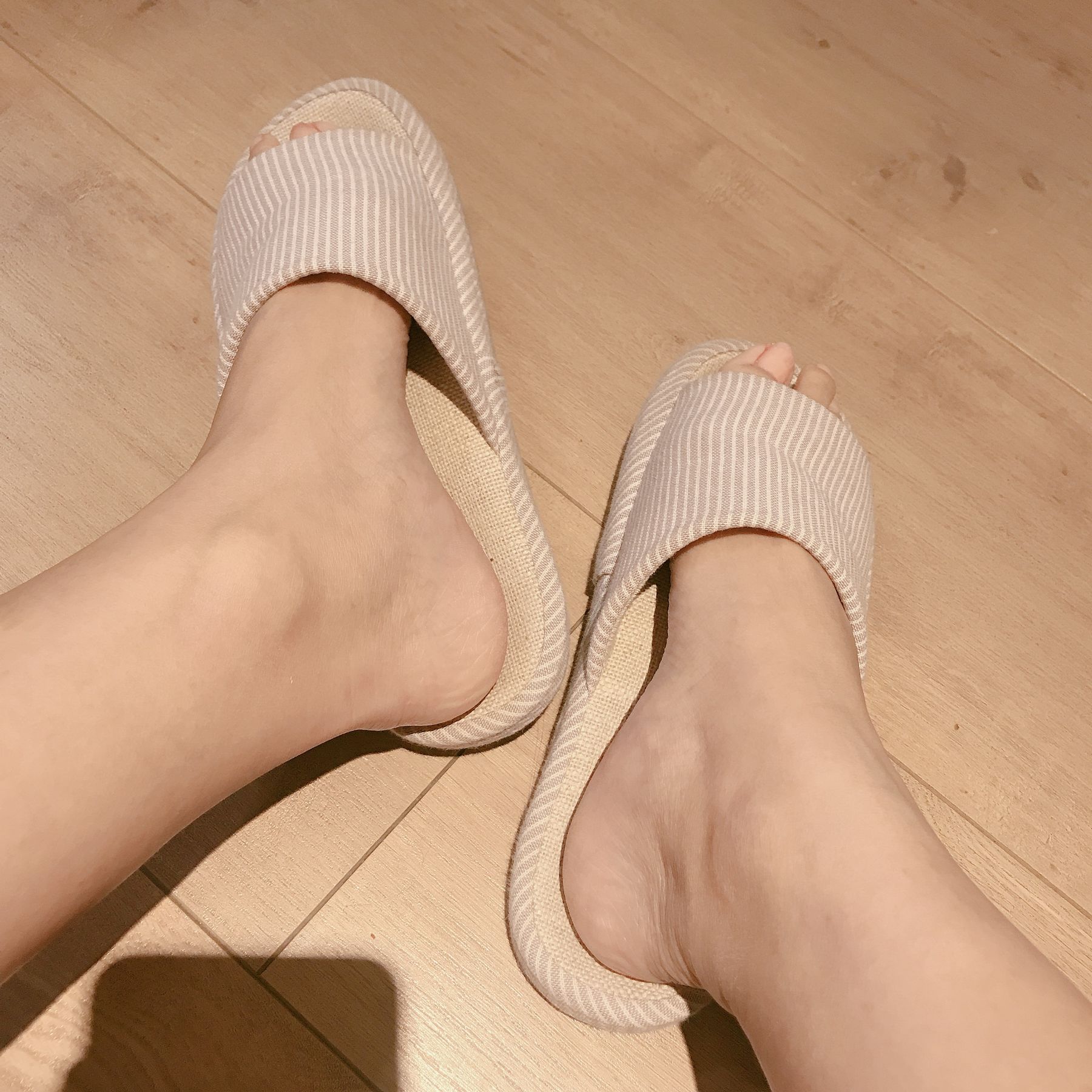 [福利COS] 安乔乔儿(Nia乔乔) No.001 牛奶洗脚第4张