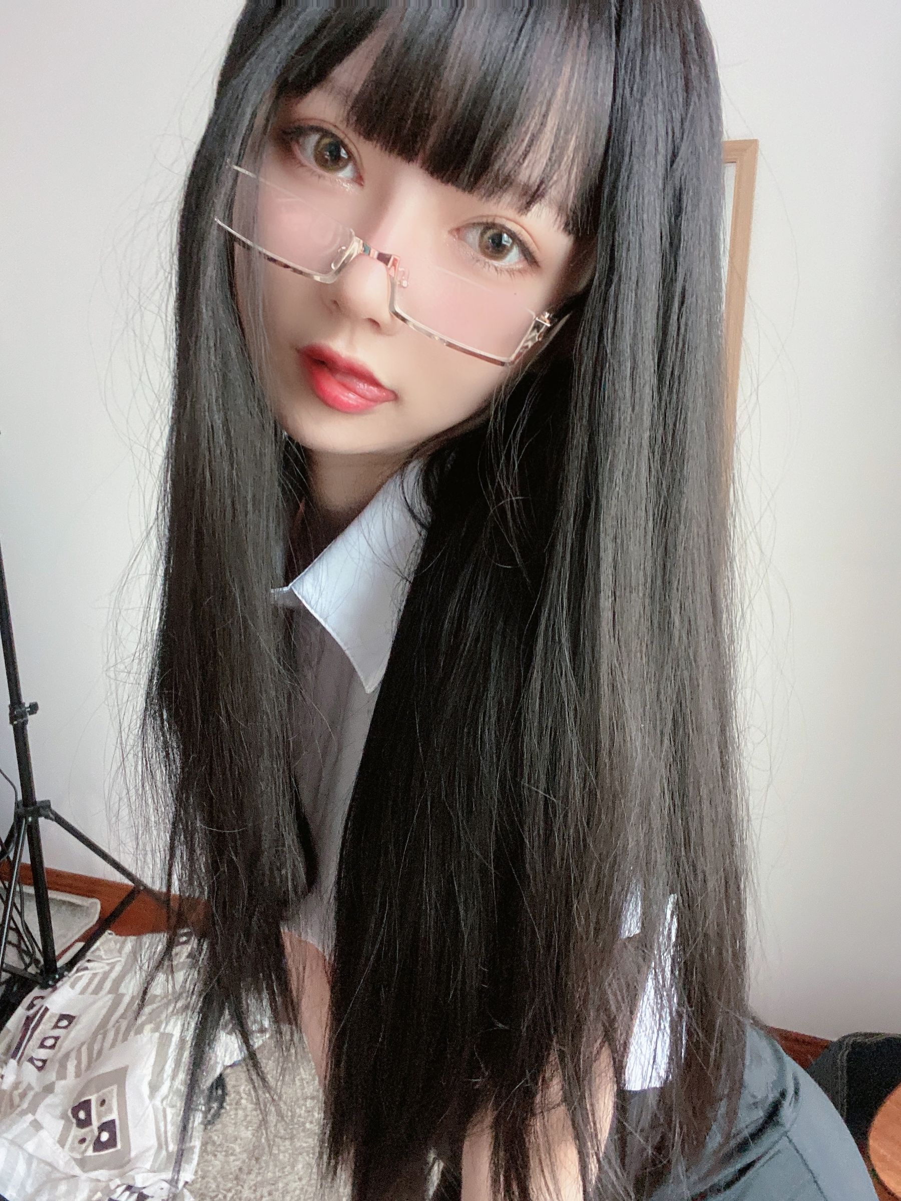 [福利COS] 51酱 - OL衬衣第3张