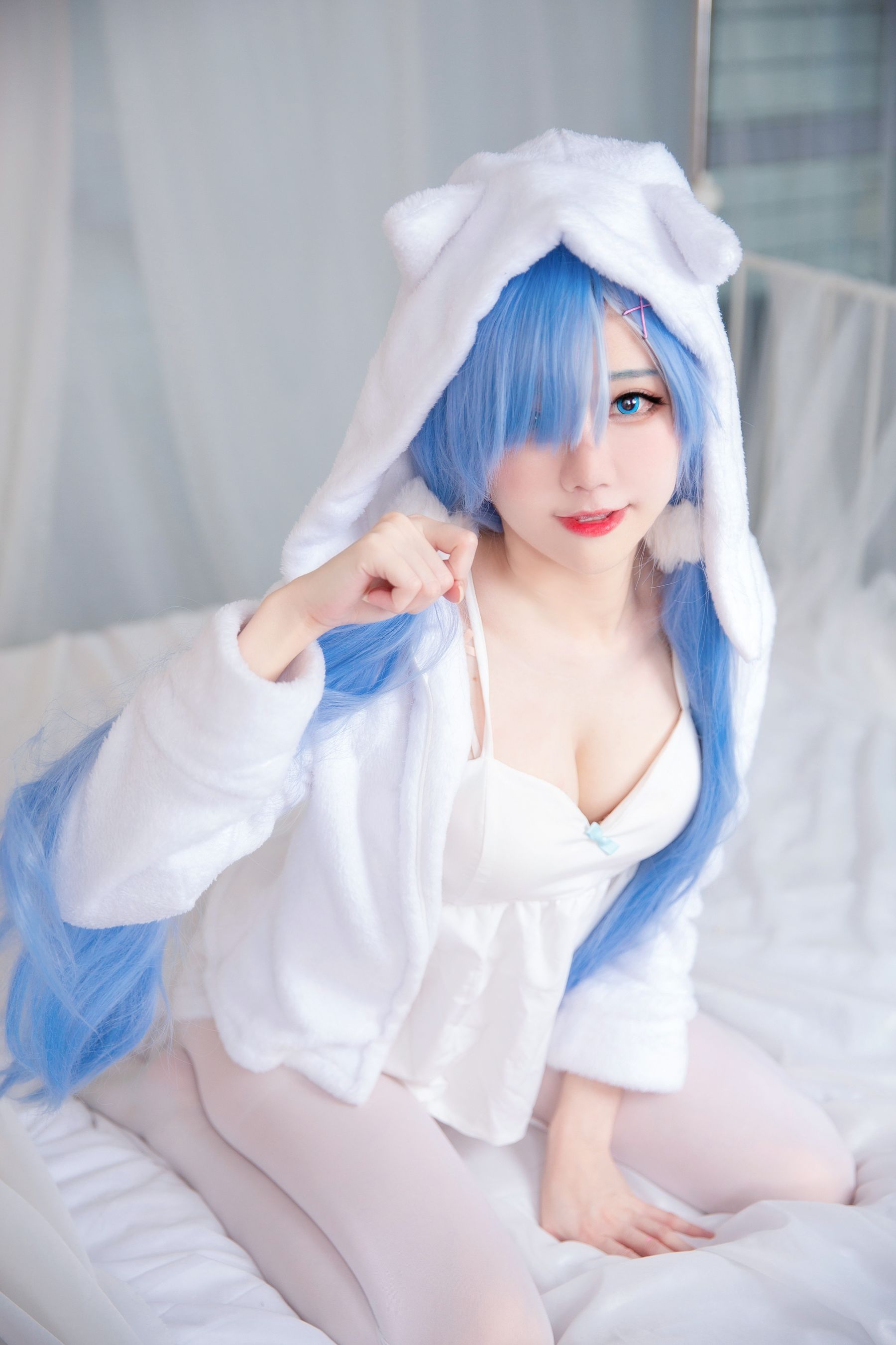 [网红COS] Sally Dorasnow - Rem White Kitty第17张