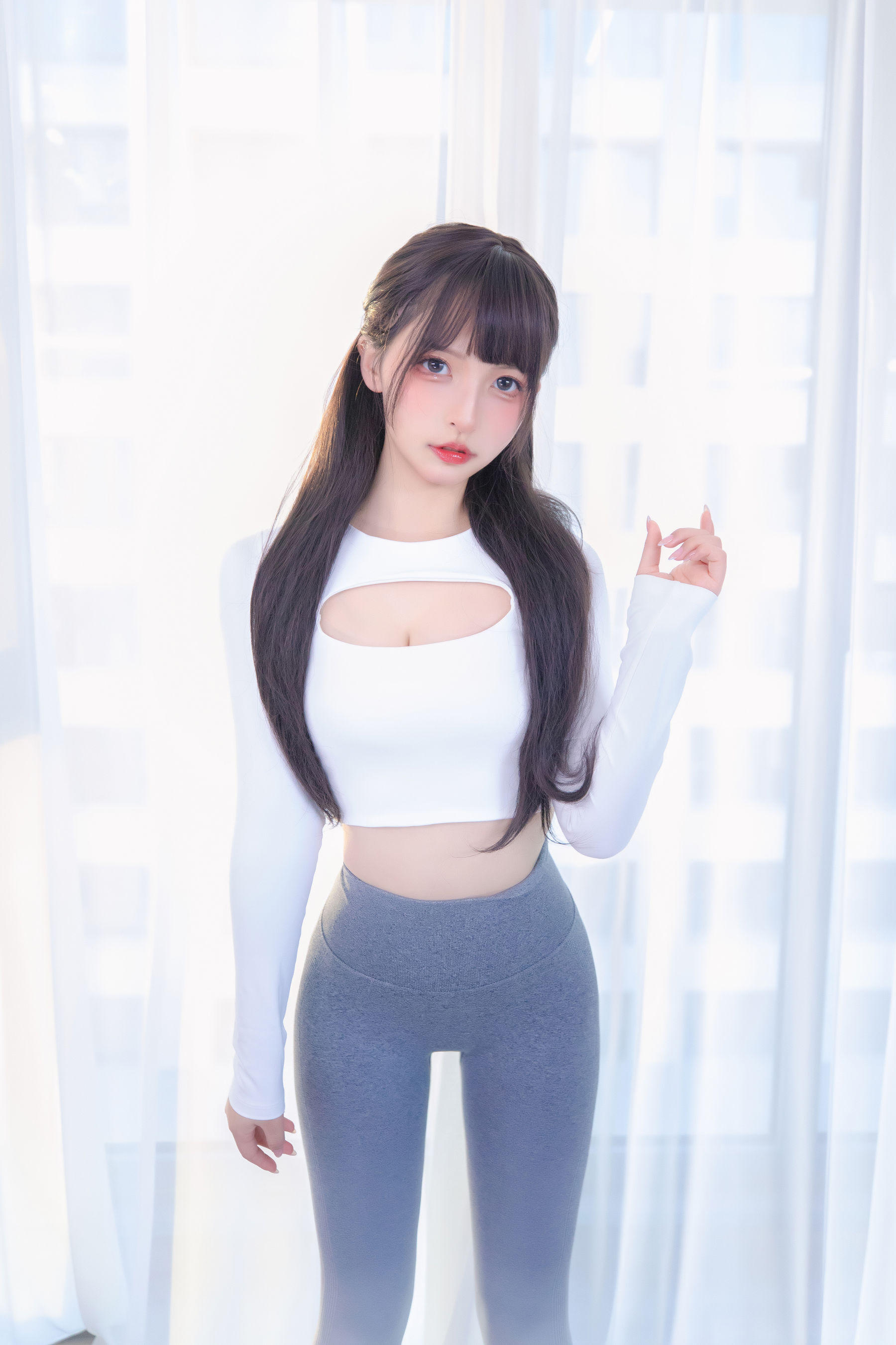 [网红COS] 萝莉神楽板真冬 瑜伽少女第1张