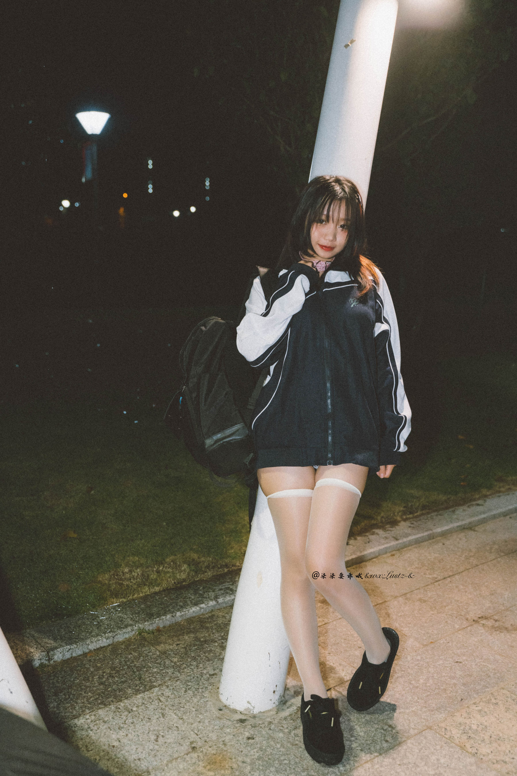 [网红COS] 动漫博主柒柒要乖哦 - 校服第9张