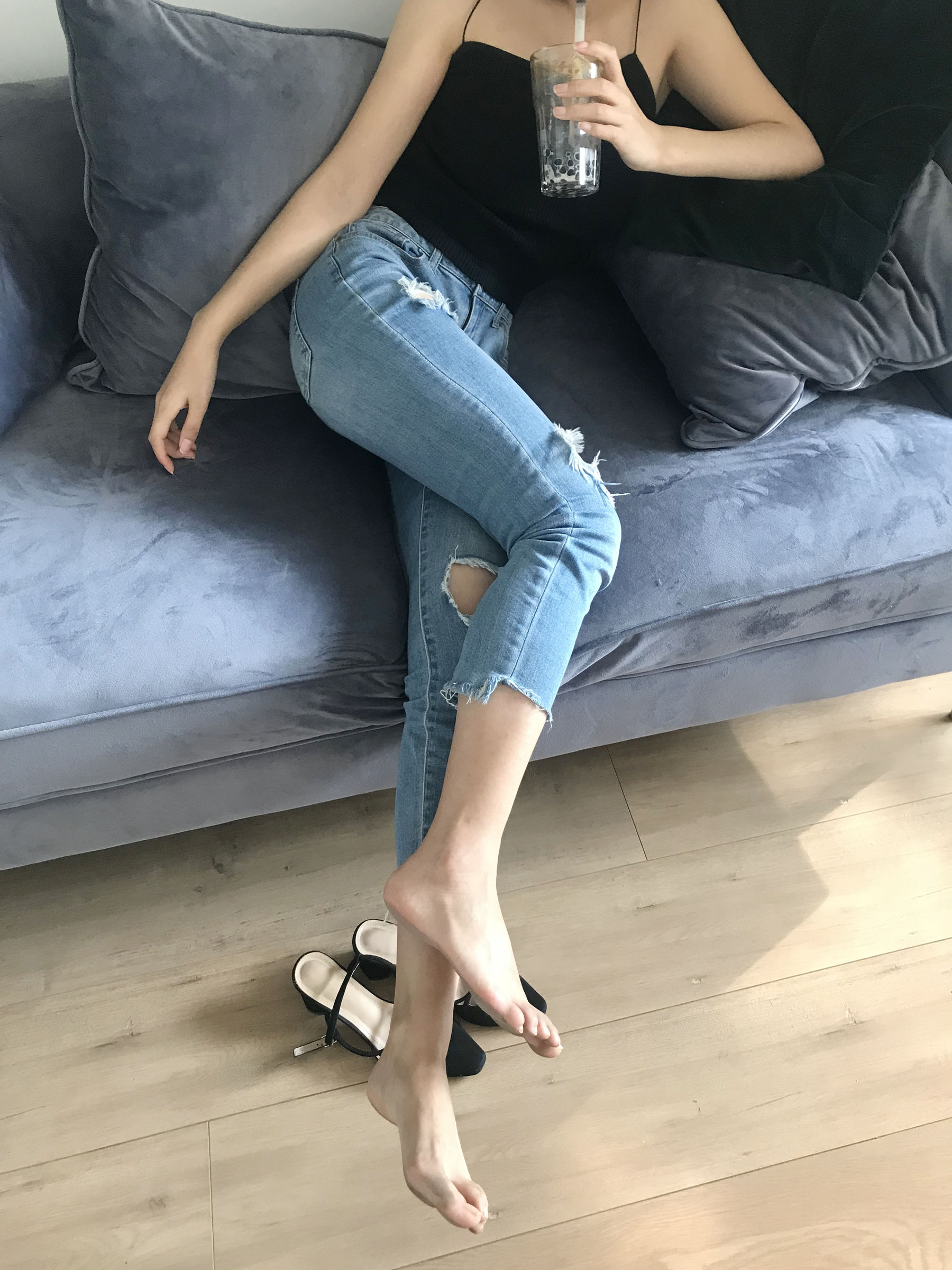 [福利COS] 安乔乔儿(Nia乔乔) No.015 脏脚踩鸡蛋第23张