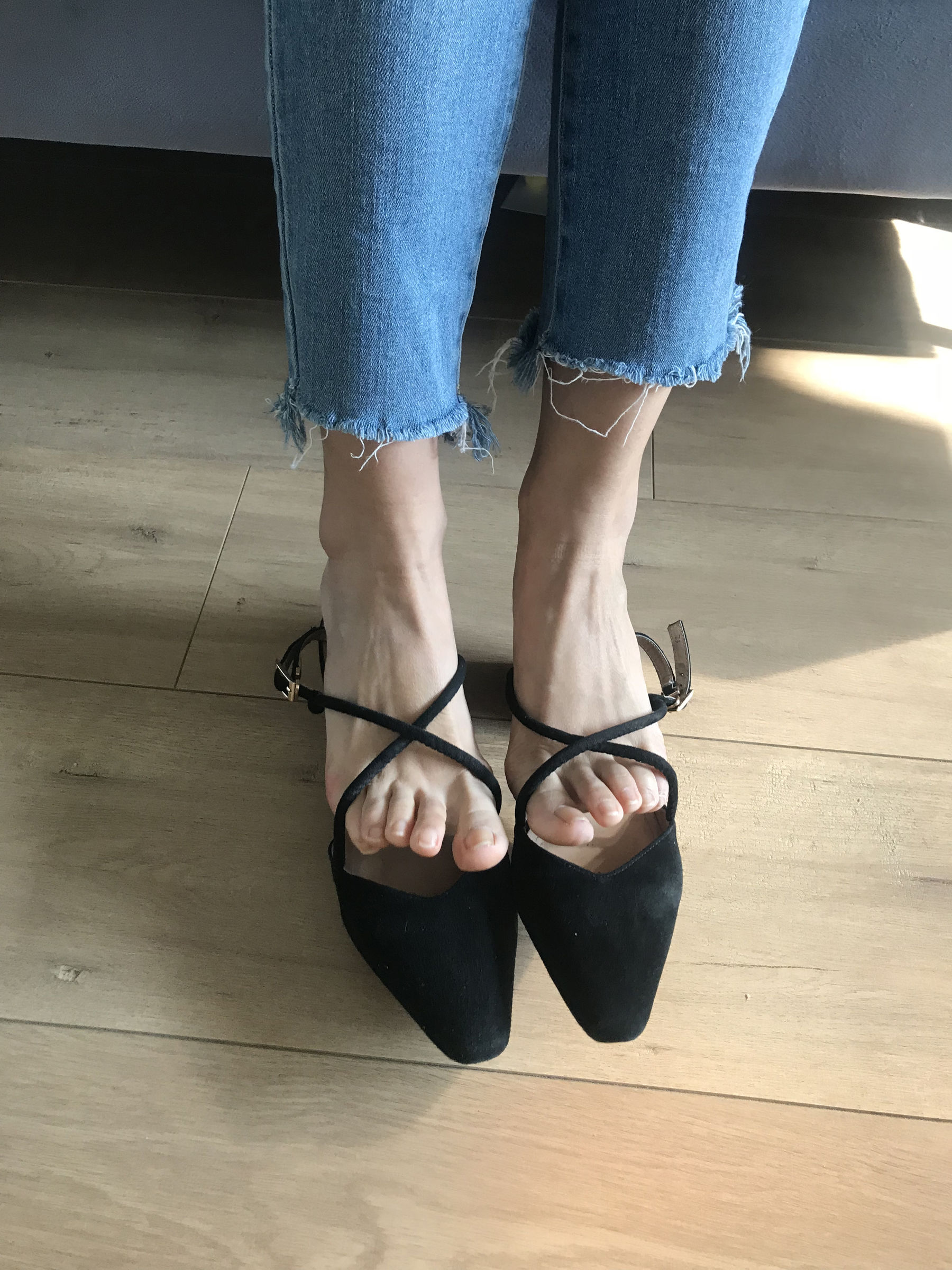 [福利COS] 安乔乔儿(Nia乔乔) No.015 脏脚踩鸡蛋第5张