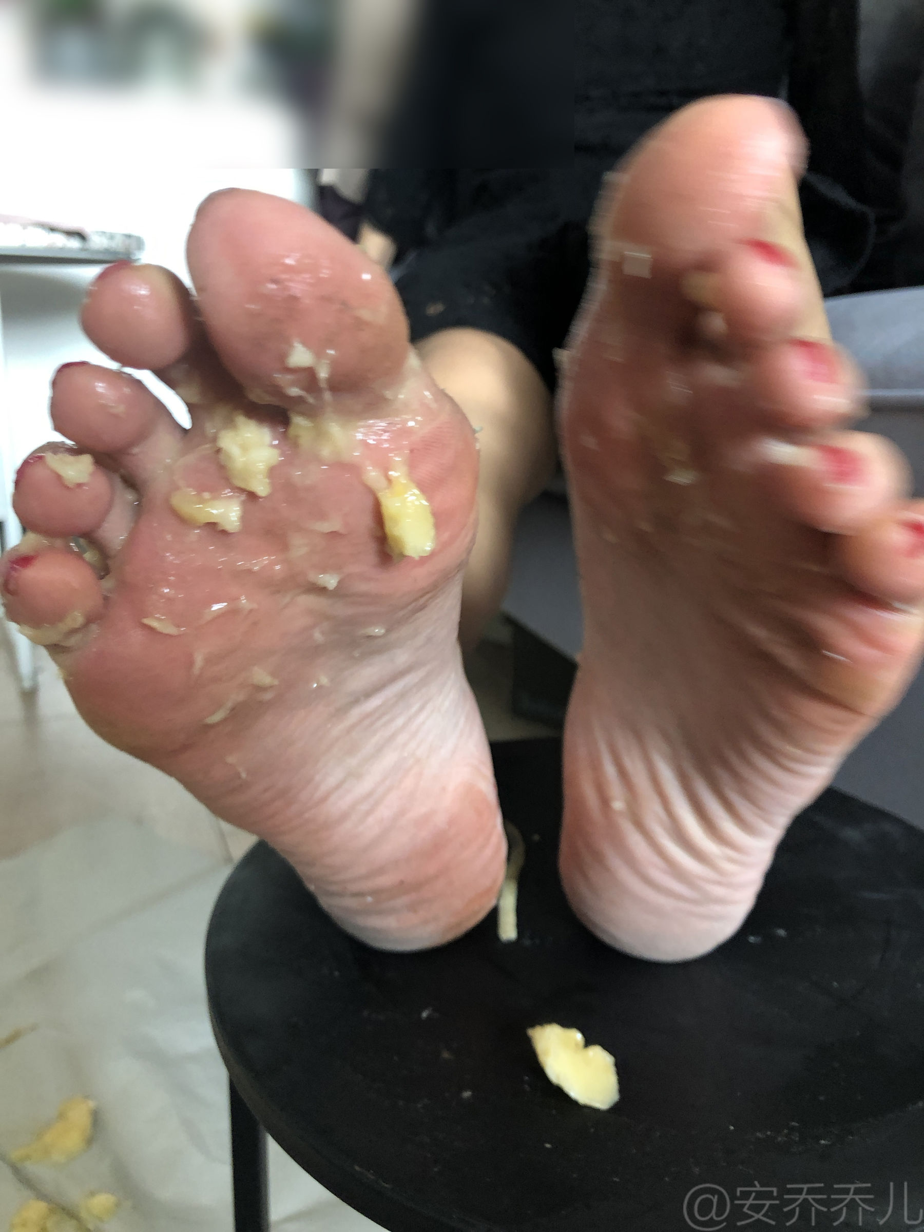 [福利COS] 安乔乔儿(Nia乔乔) No.009 踩香蕉第37张