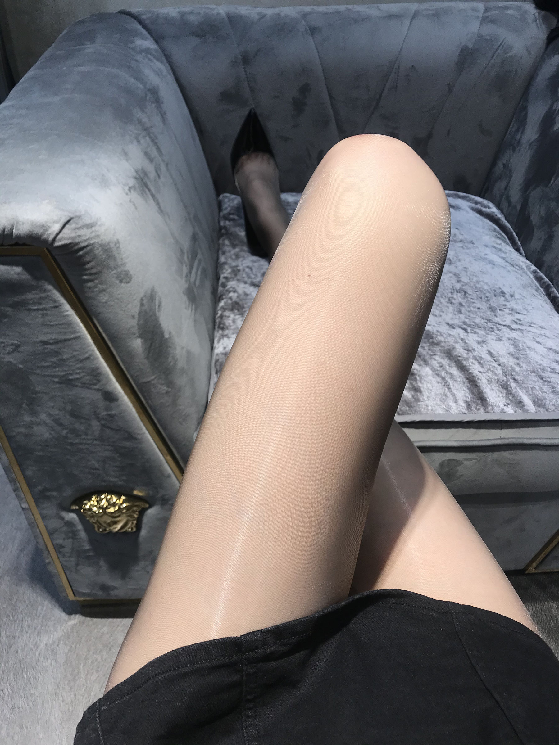 [福利COS] 丝足博主麋鹿_Monroe 2020.06.02 灰亮丝第1张