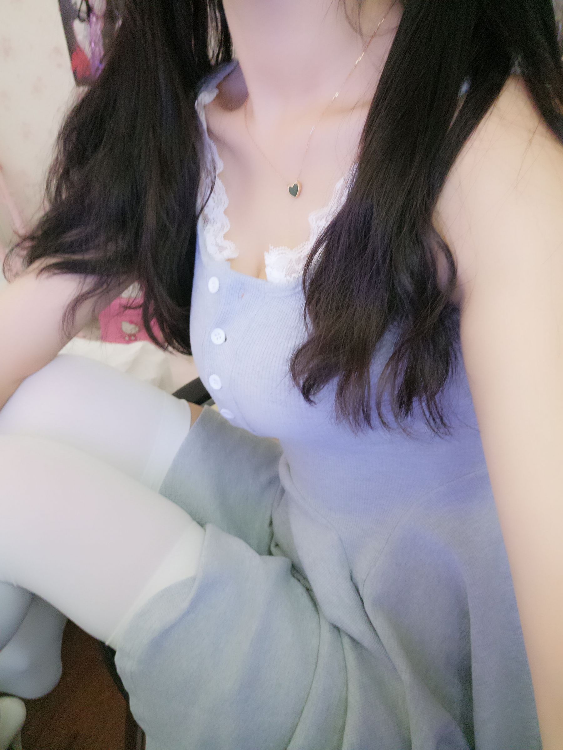 [福利COS] 双马尾少女赛高酱作品 - 露脸灰色裙子第7张