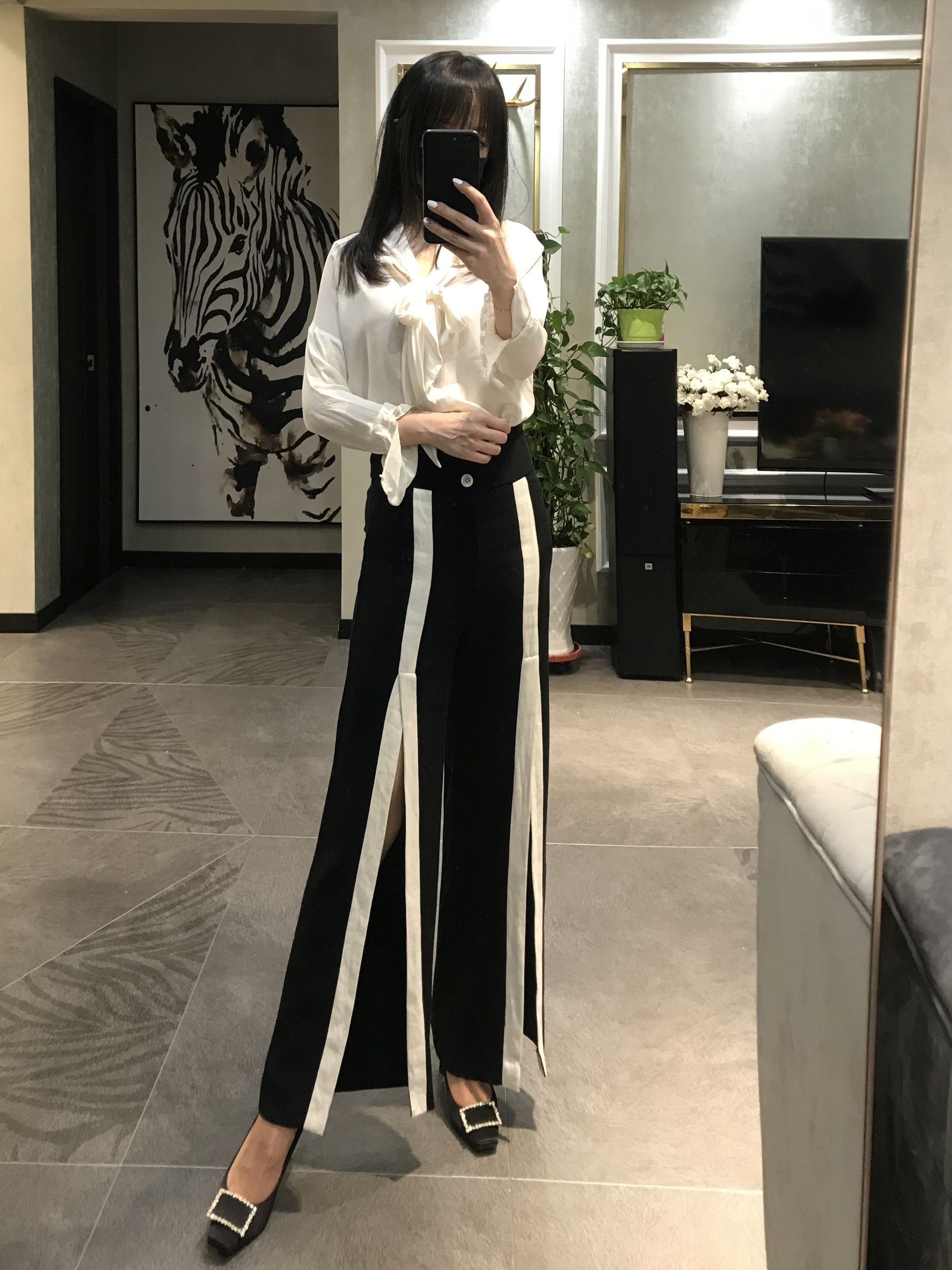 [福利COS] 丝足博主麋鹿_Monroe 2020.04.29 肉色亮丝第22张