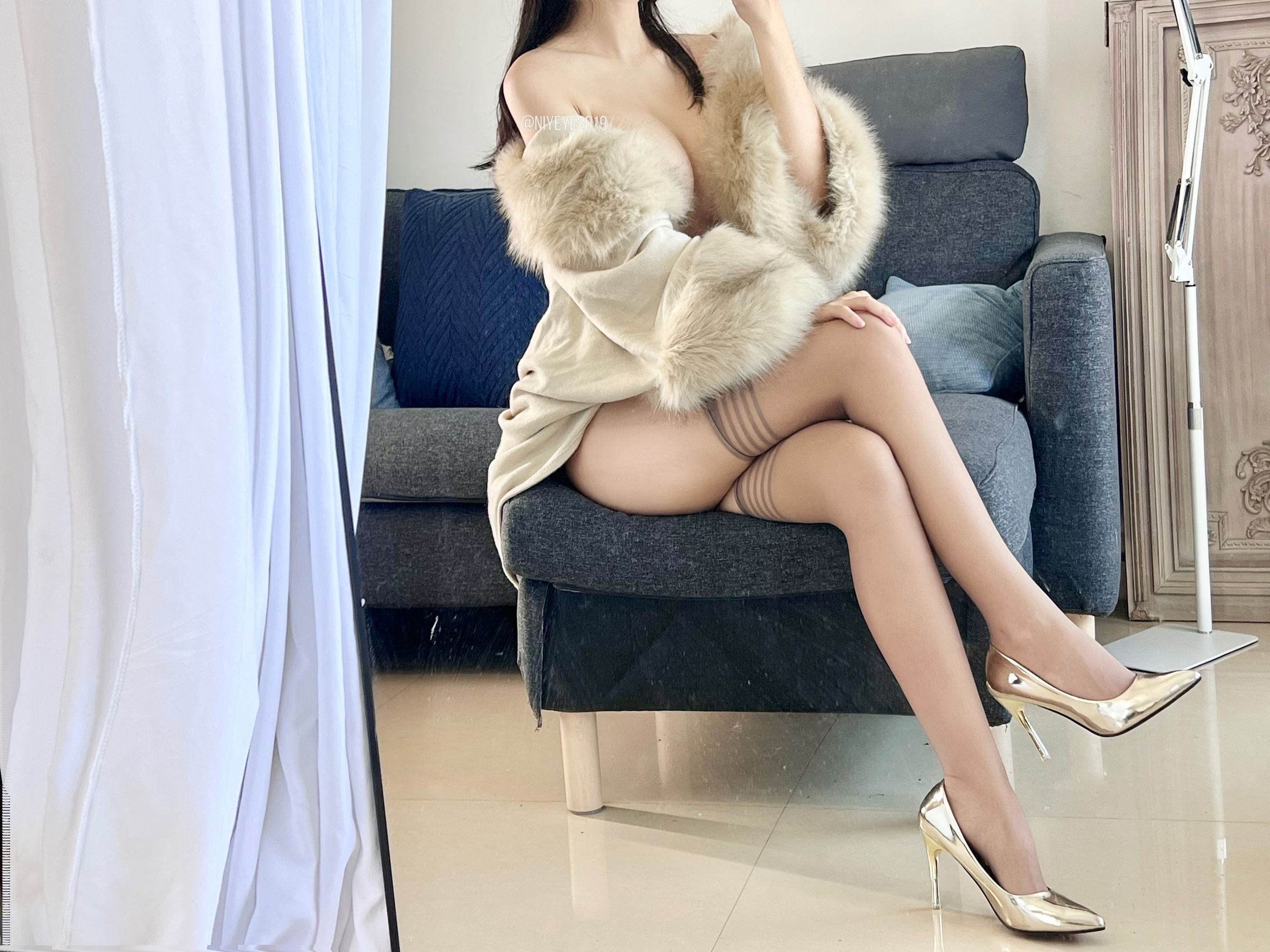 [福利COS] 萌系小姐姐-白烨- - 夜色妖姬第25张