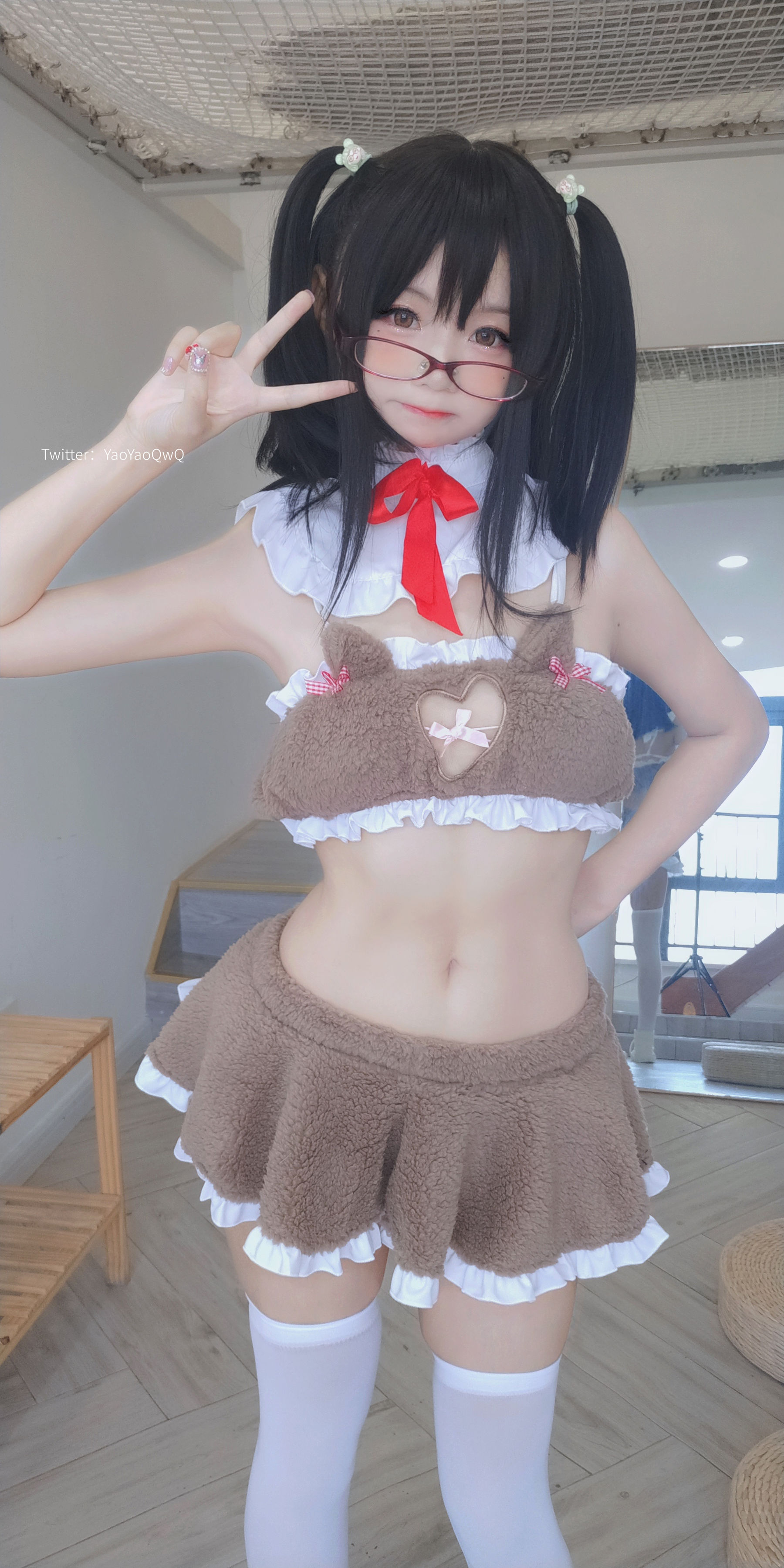 [福利COS] 萌妹子Coser摇摇乐yoyo fantia 11月会员合集 白丝诱惑第5张