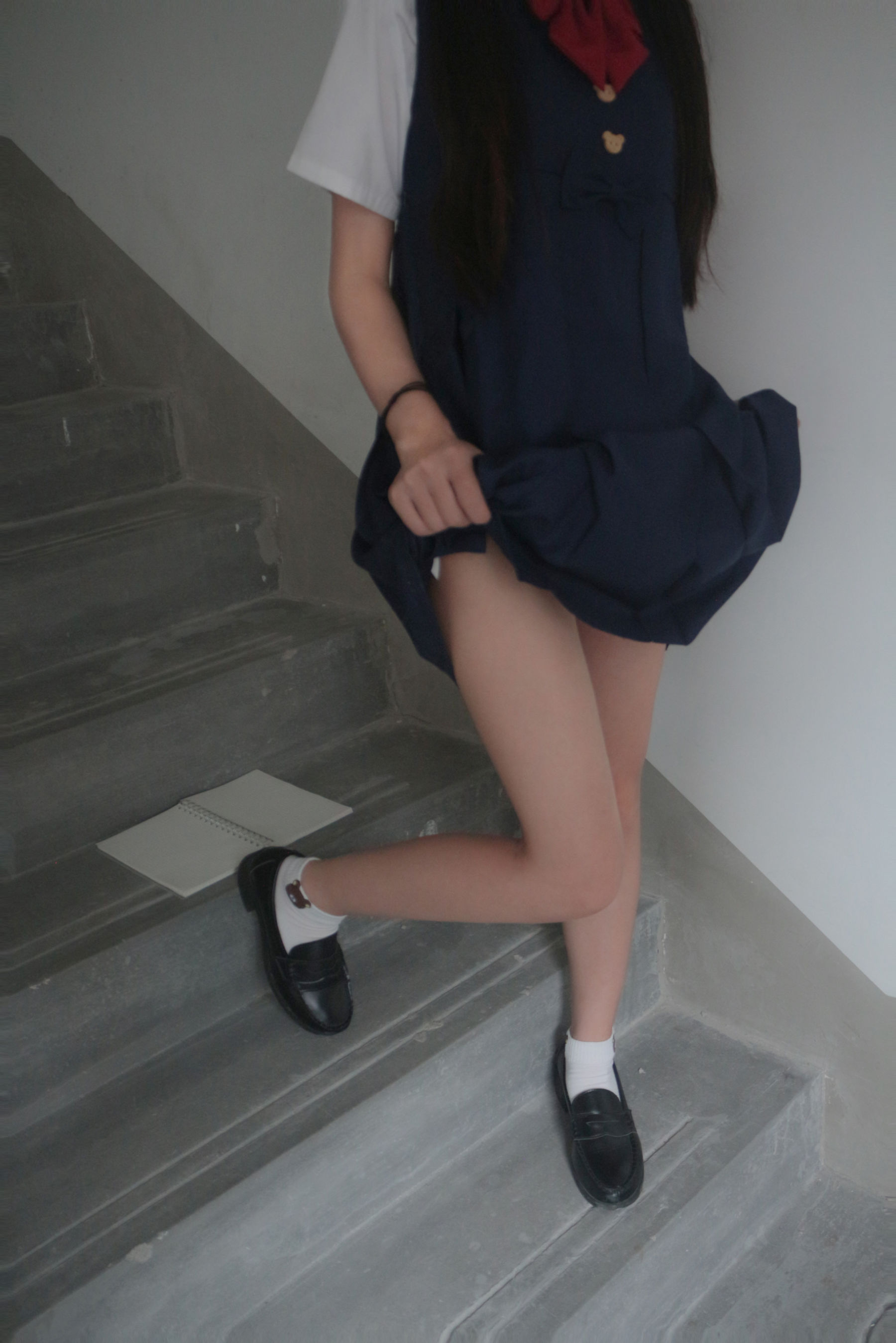 [福利COS] 是暖暖呀 - 楼道阳光第2张