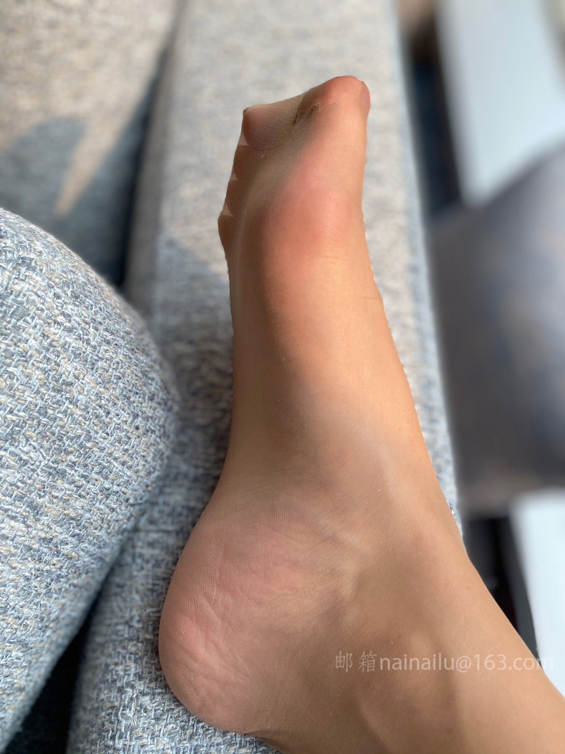 [福利COS] 安乔乔儿(Nia乔乔) No.033 包臀裙肉丝第32张