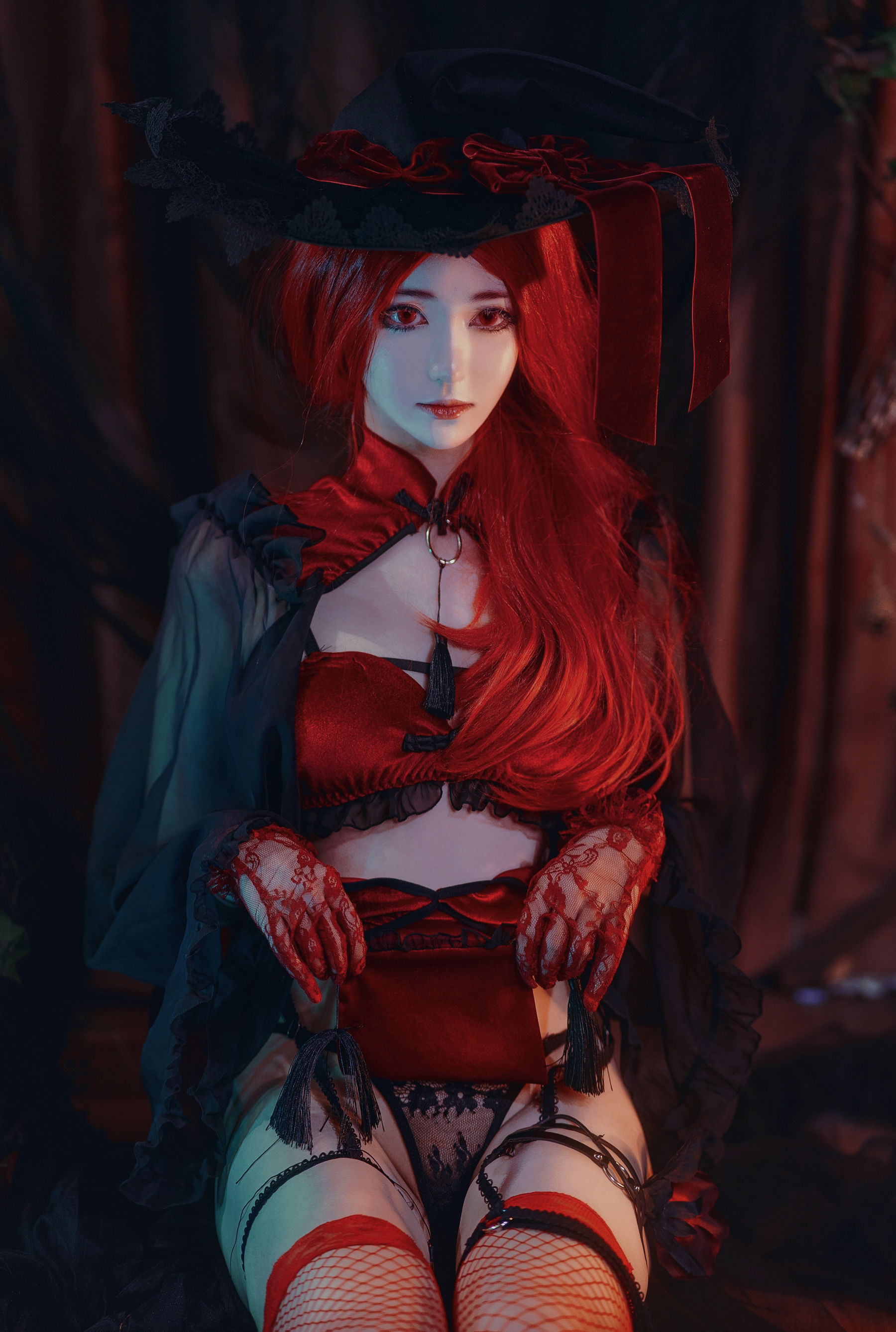 [福利COS] 动漫博主南桃Momoko - 红女巫第5张