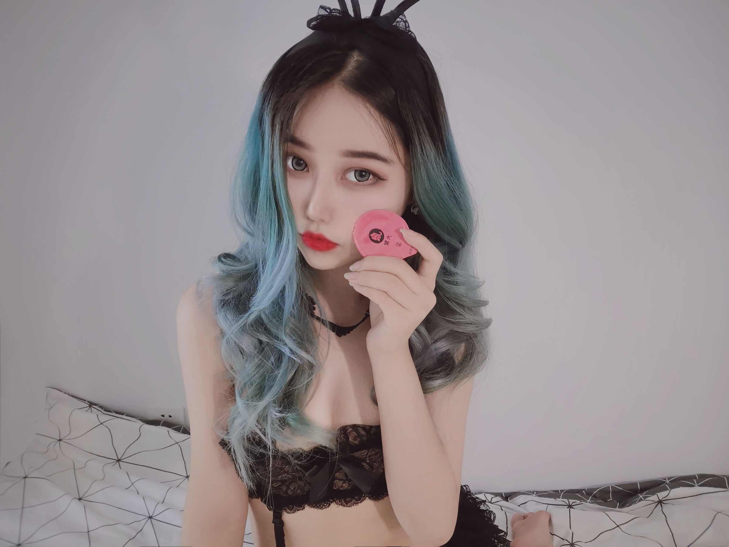 [福利COS] eloise软软 - 小粉盒黑兔子第3张