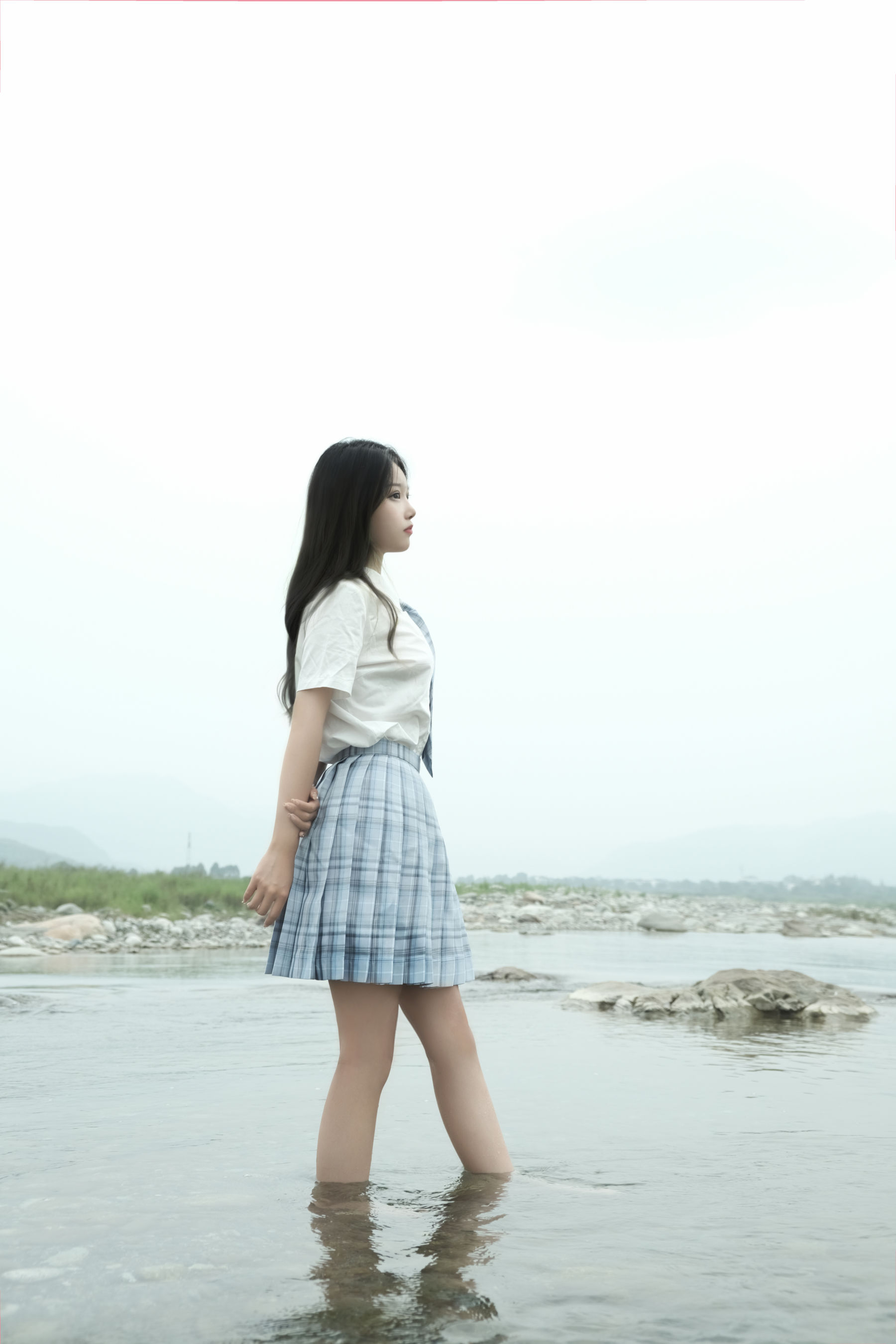 [福利COS] eloise软软 - 河边JK第12张