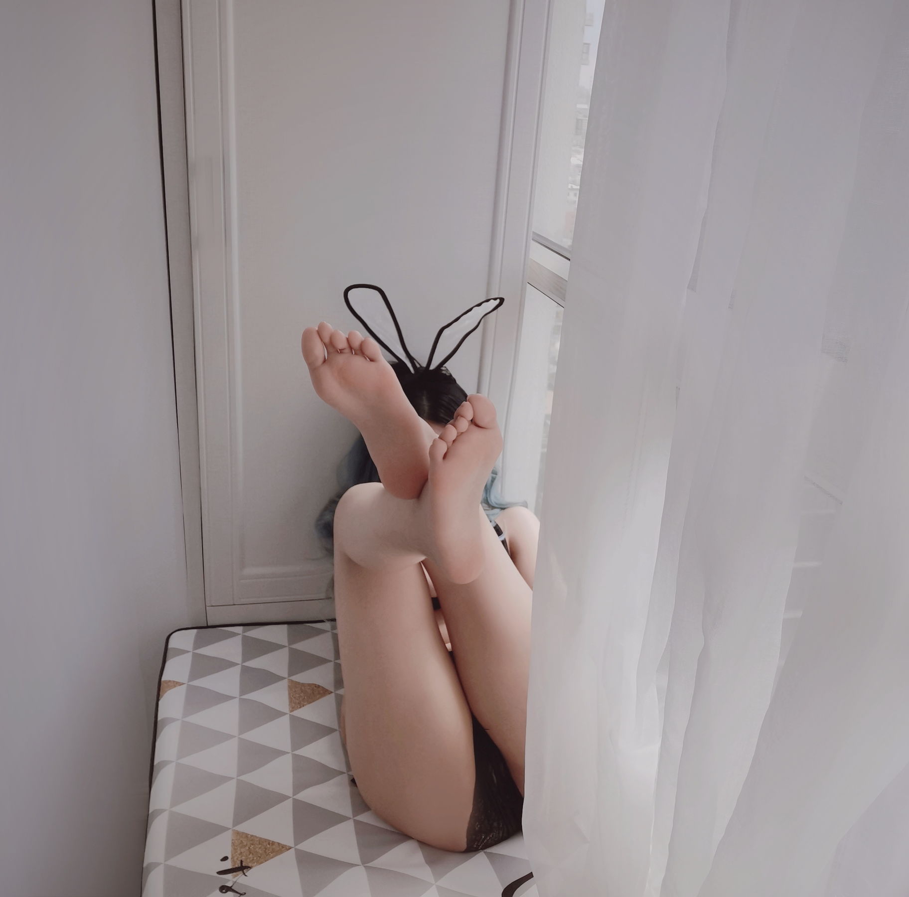 [福利COS] eloise软软 - 小粉盒黑兔子第15张