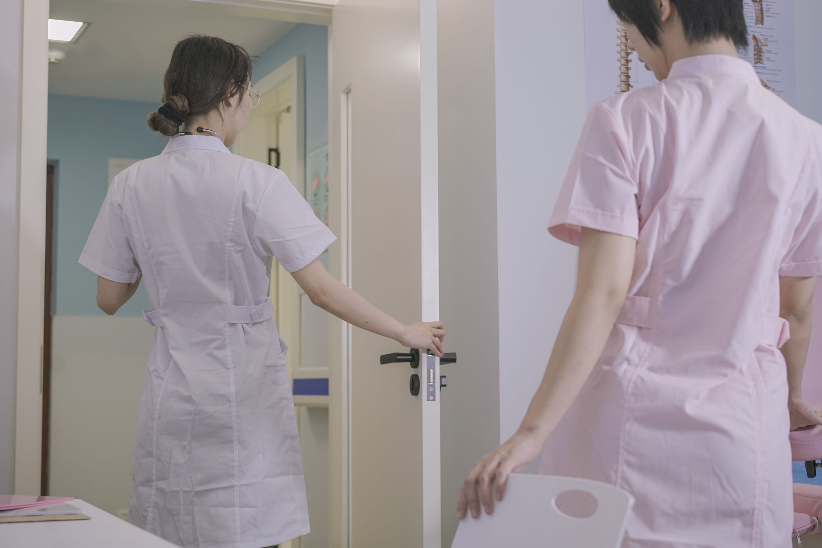 [福利COS] 云溪溪&amp;amp;奶桃桃 N47医护第9张