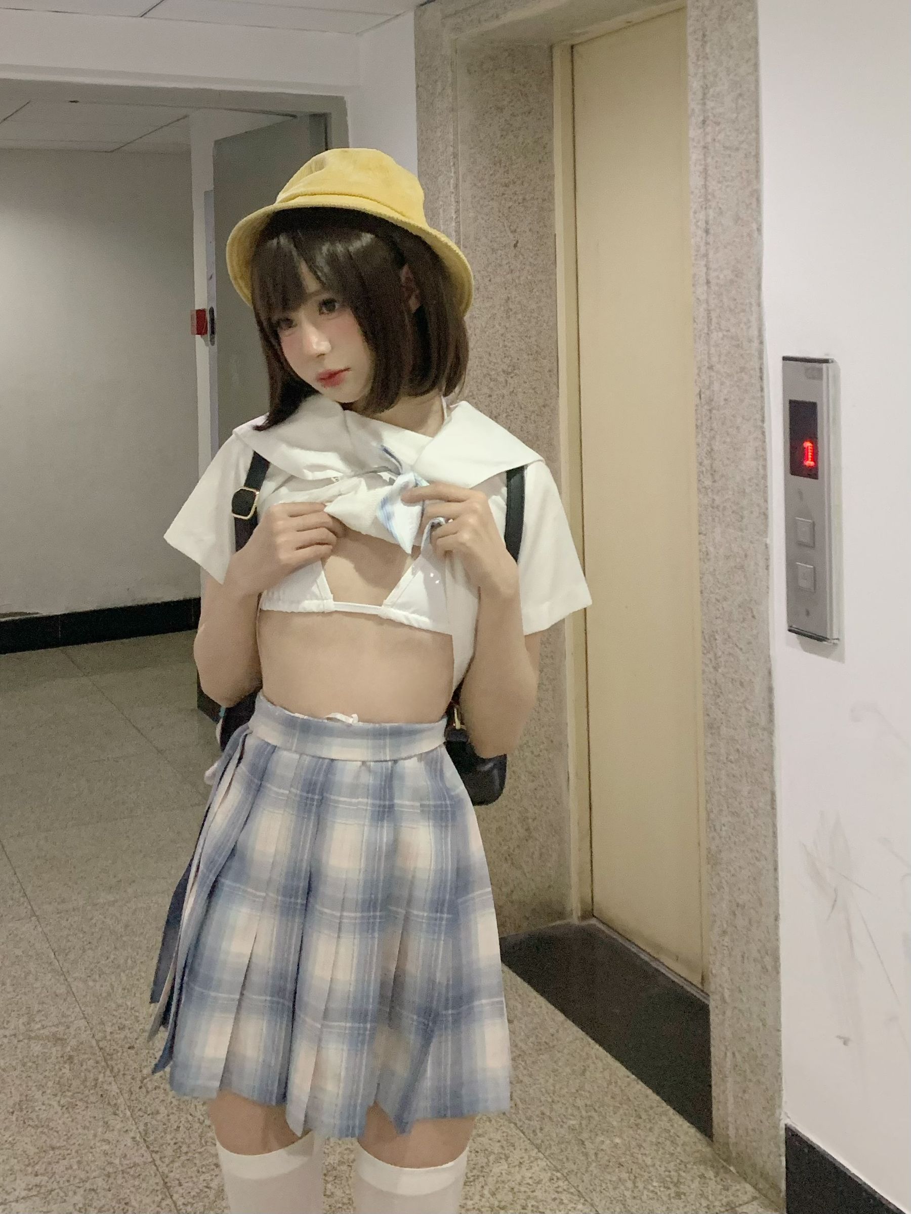 [福利COS] 西园寺南歌写真 - 主人的任务第3张