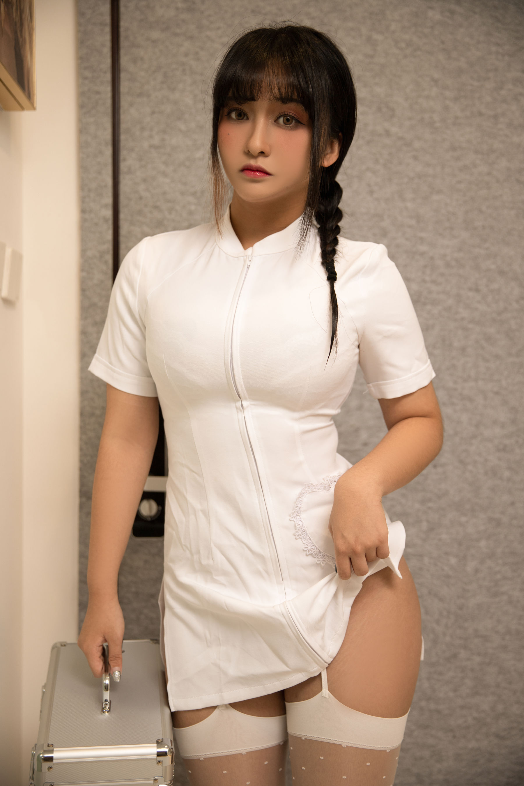 [福利COS] 动漫博主洛璃LoLiSAMA - 小护士第7张