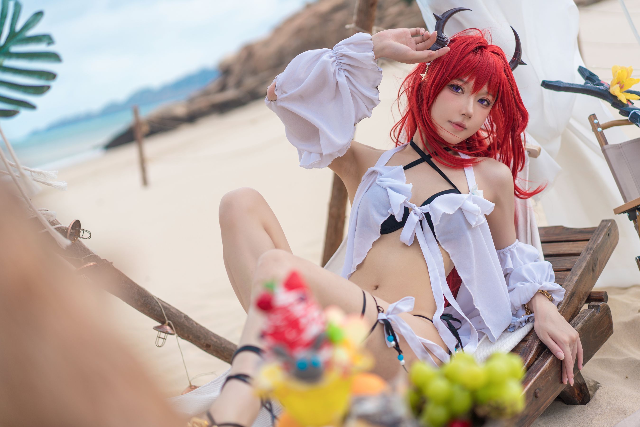 [福利COS] 动漫博主阿包也是兔娘 - 明日方舟 史尔特尔泳装第7张