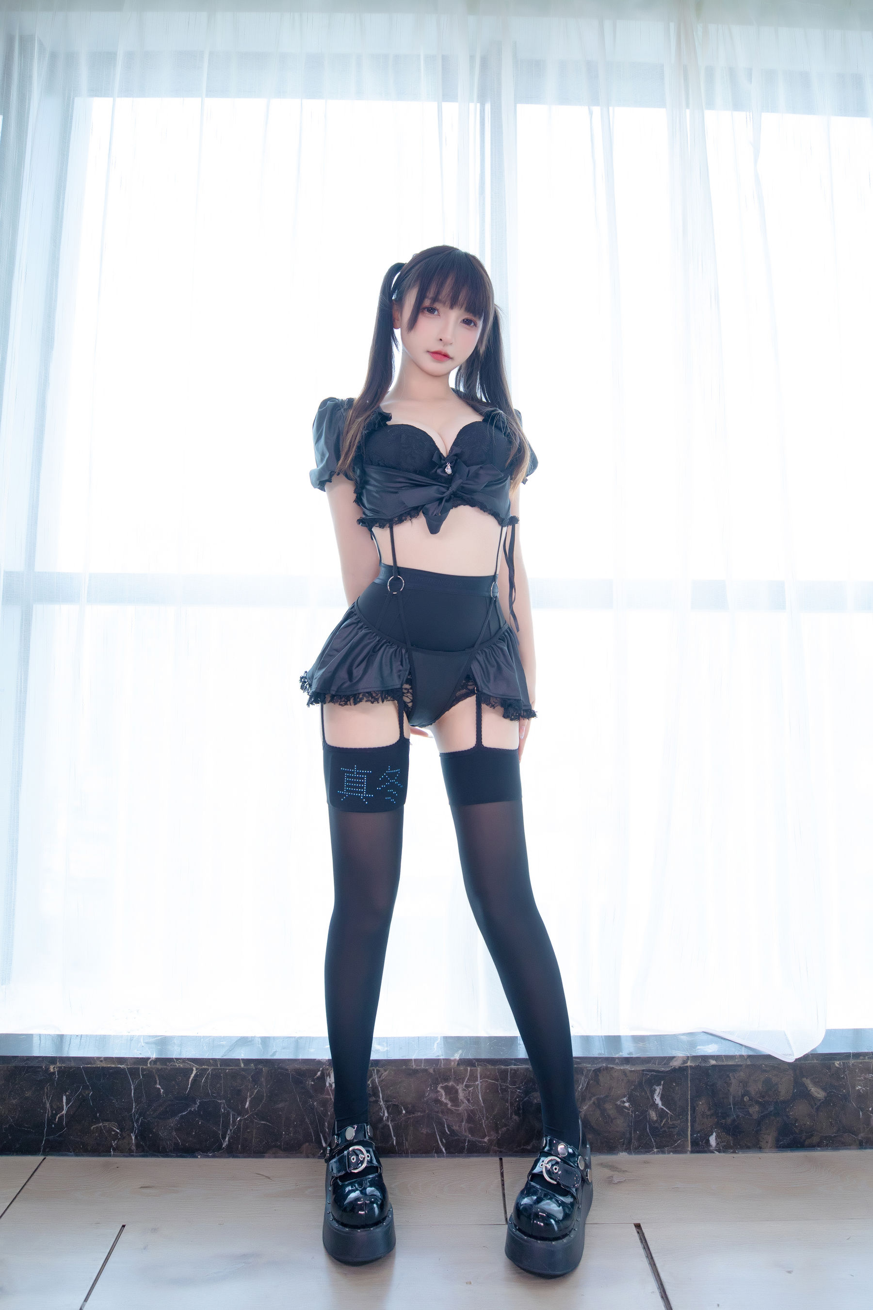 [福利COS] 萝莉神楽板真冬 之足底星光第11张