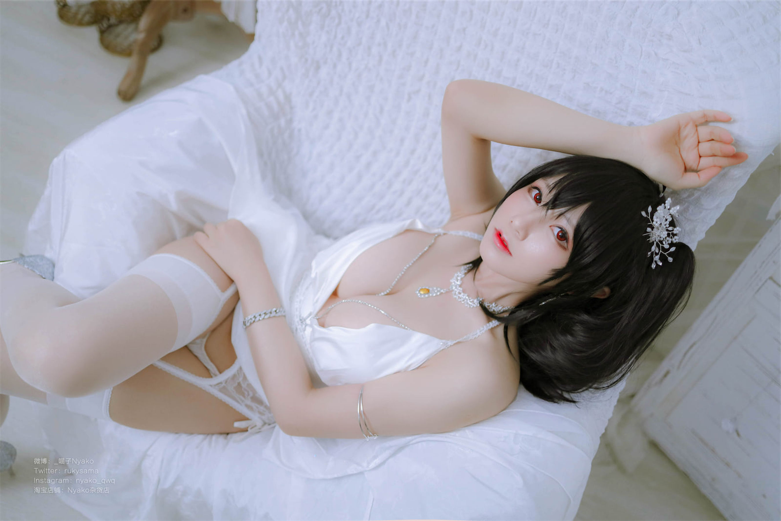 [福利COS] 萌妹子Nyako喵子 - 大凤纯白婚纱第22张