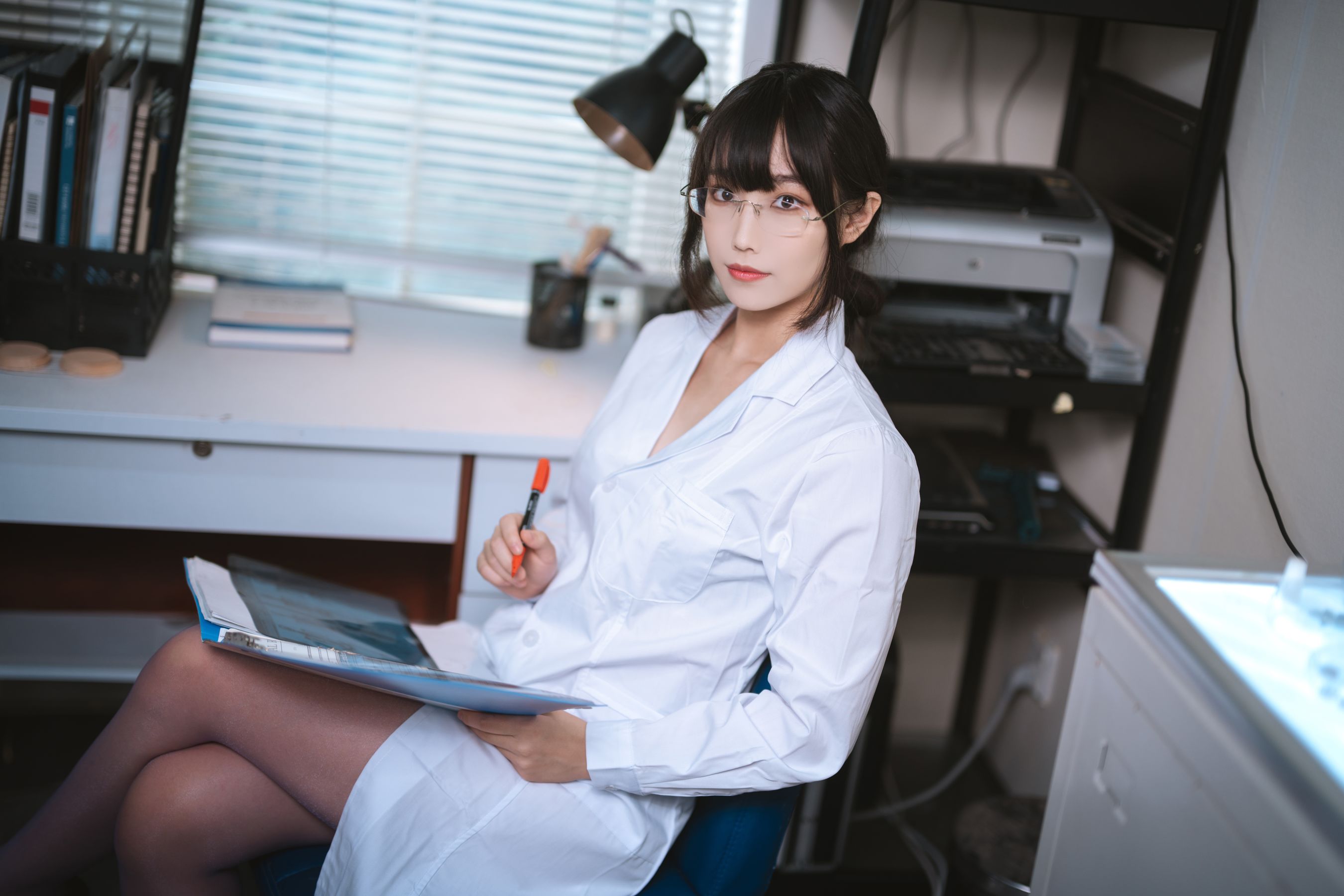 [福利COS] Cosplay汪知子 - 医生姐姐第4张