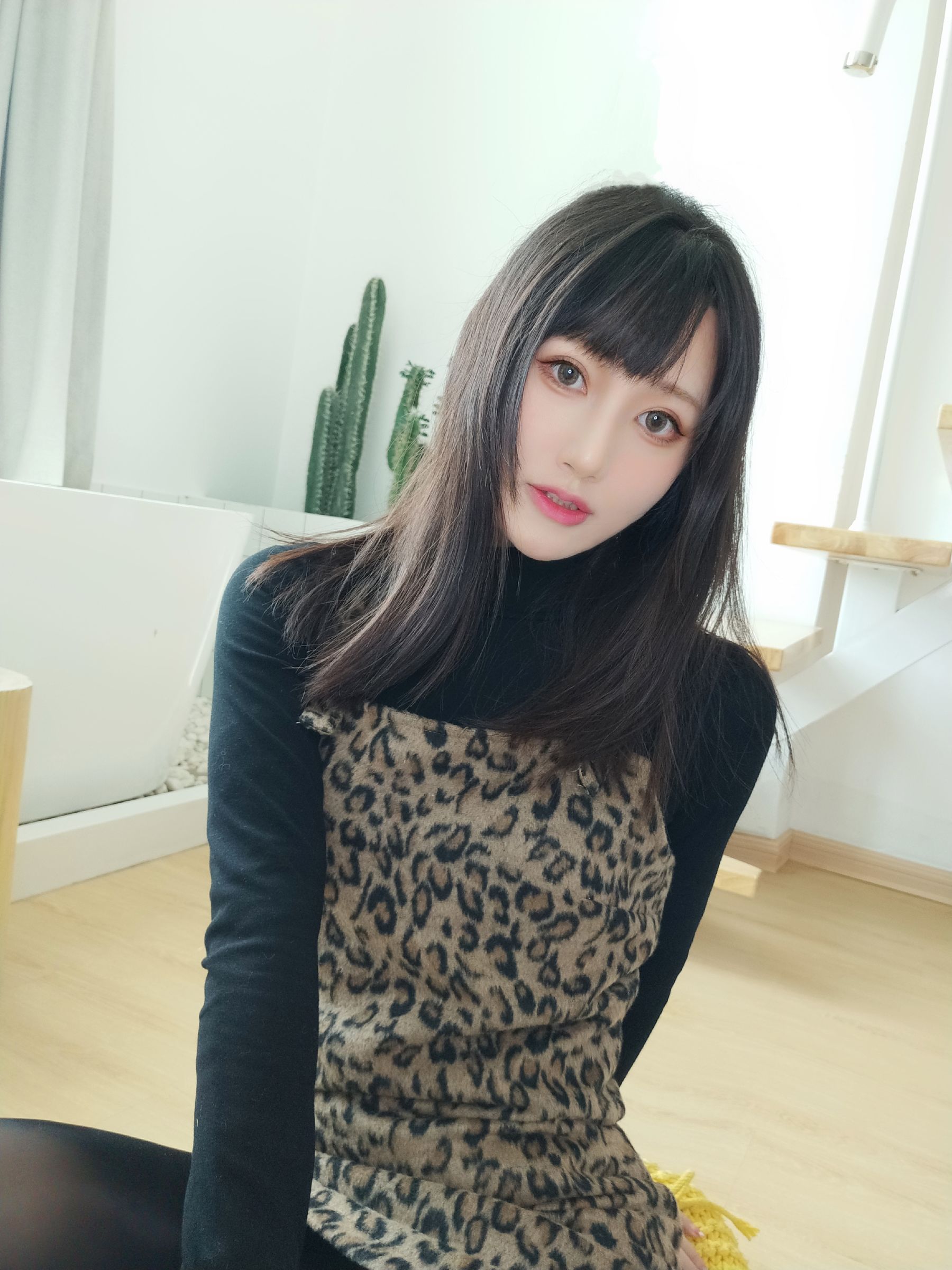 [福利COS] 木之本果 - 豹纹常服第4张