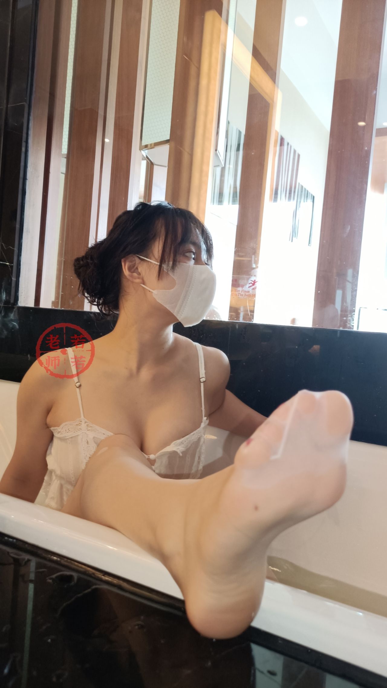 [福利COS] 若若老师 微信朋友圈视图合集第14张