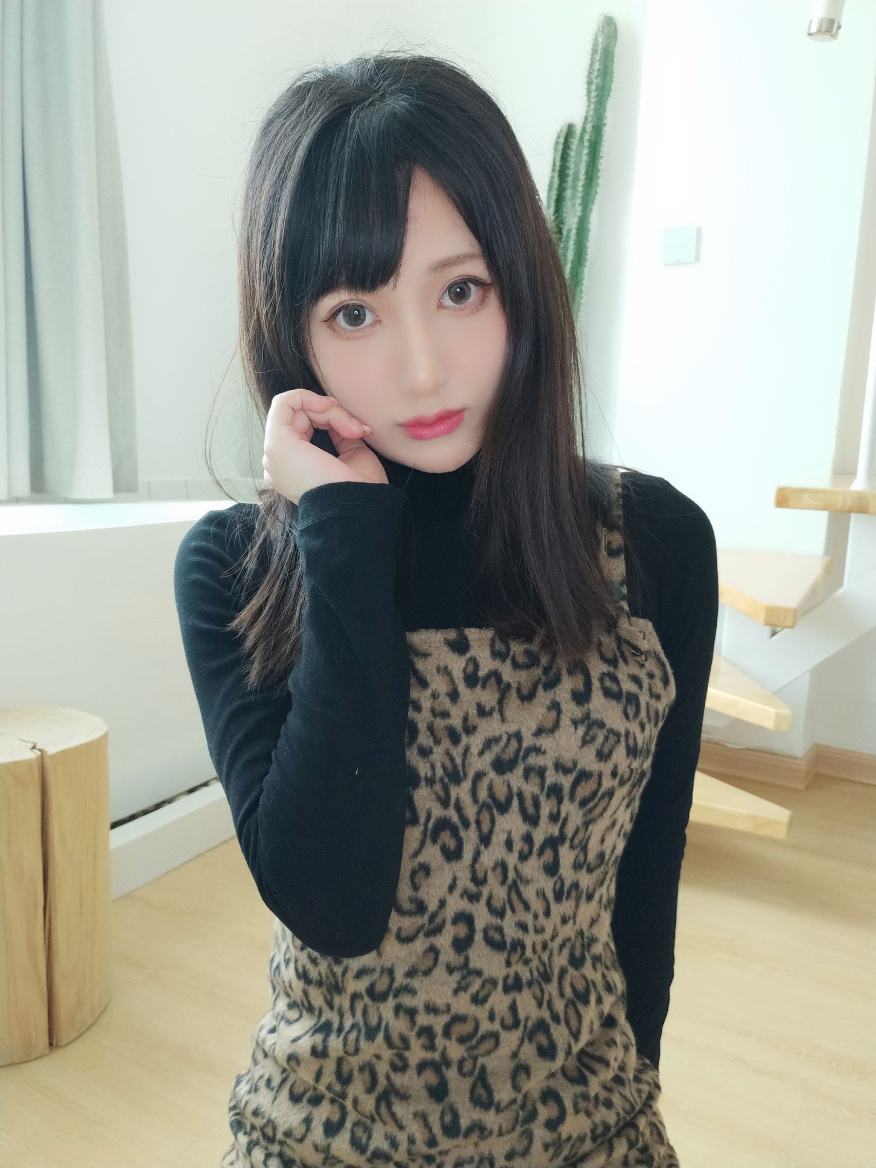 [福利COS] 木之本果 - 豹纹常服第3张