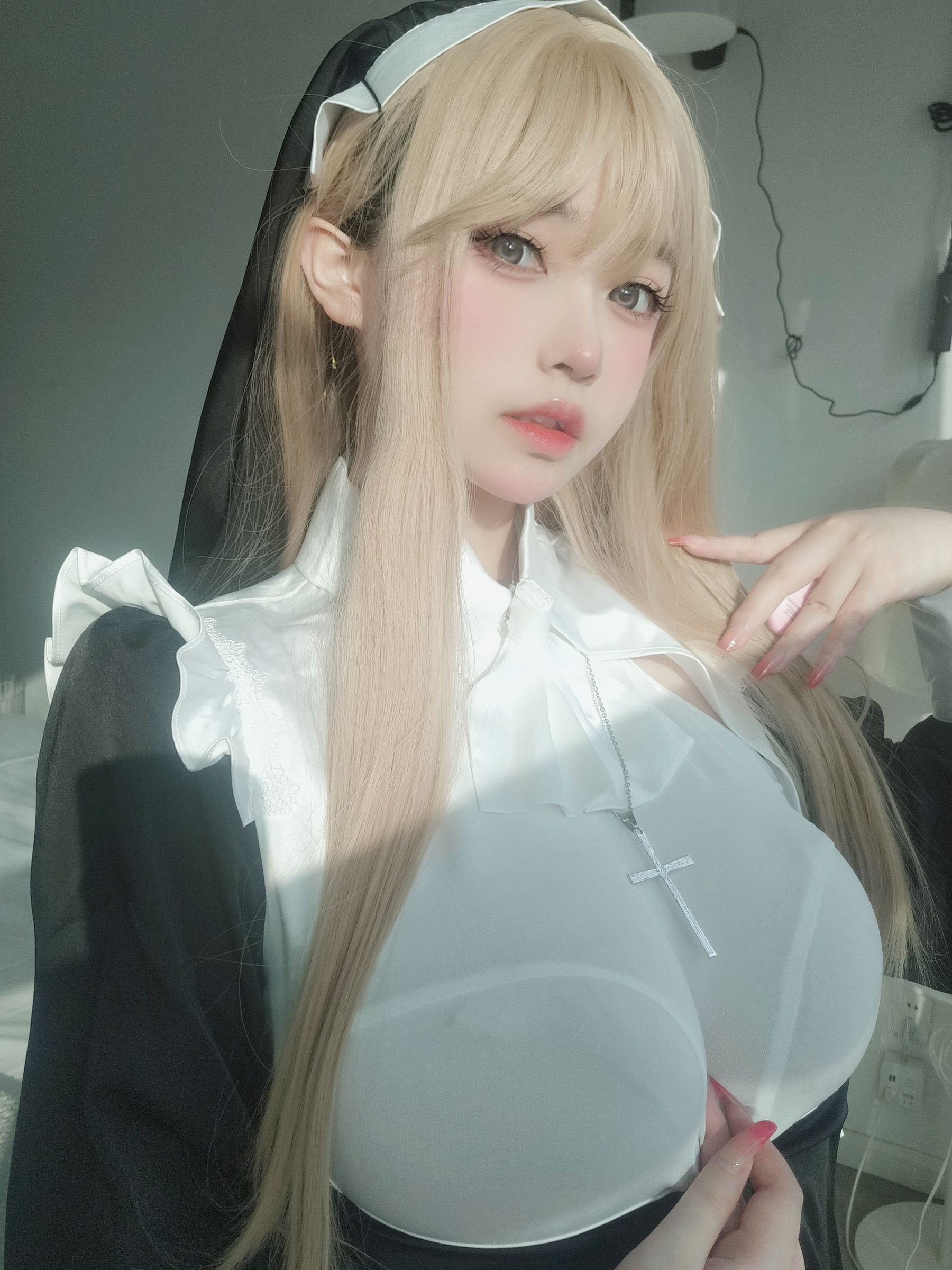 [福利COS] 女主K - 修女第12张