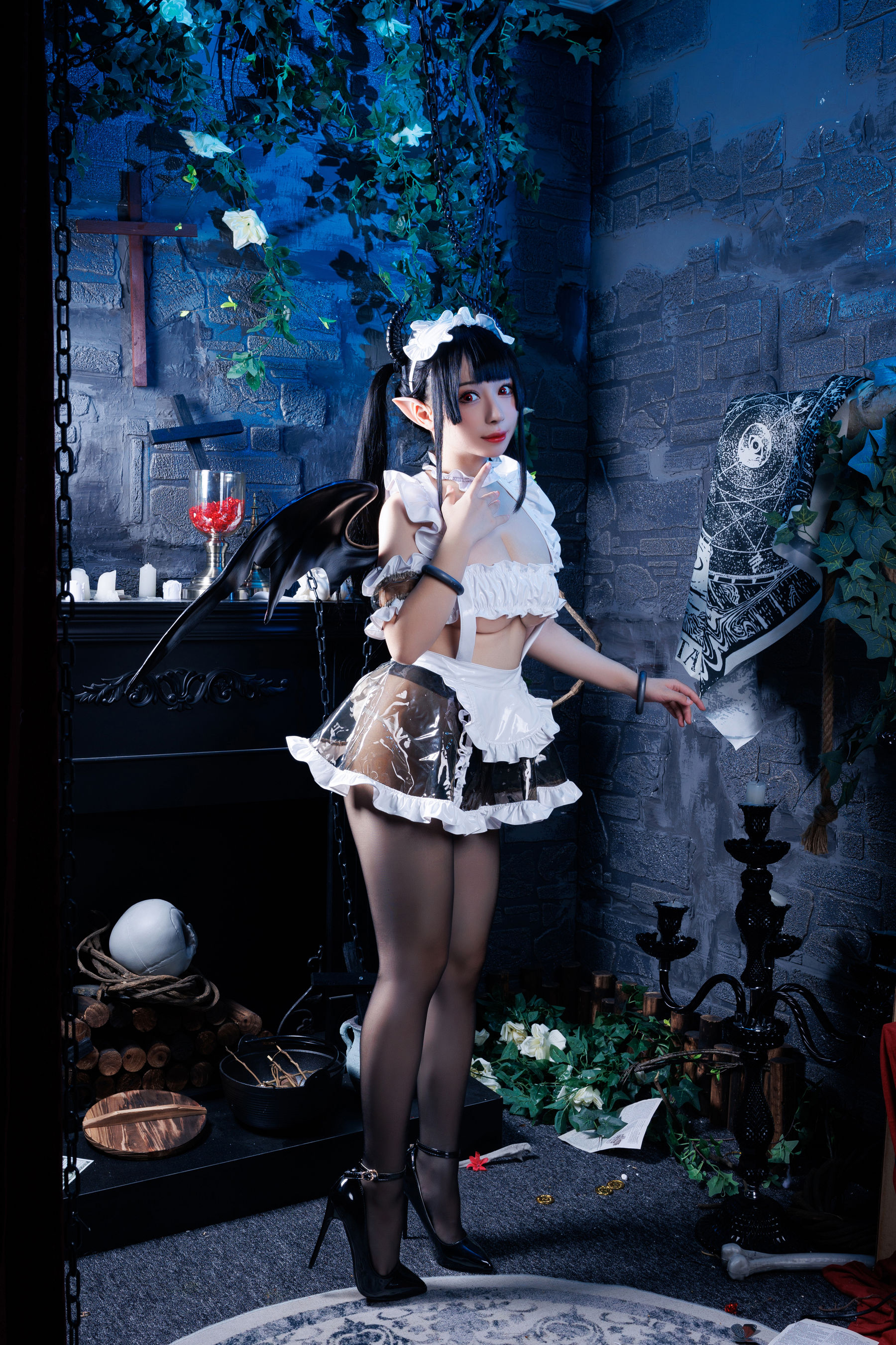 [福利COS] 胡桃猫Kurumineko - 女仆吸血姬第1张