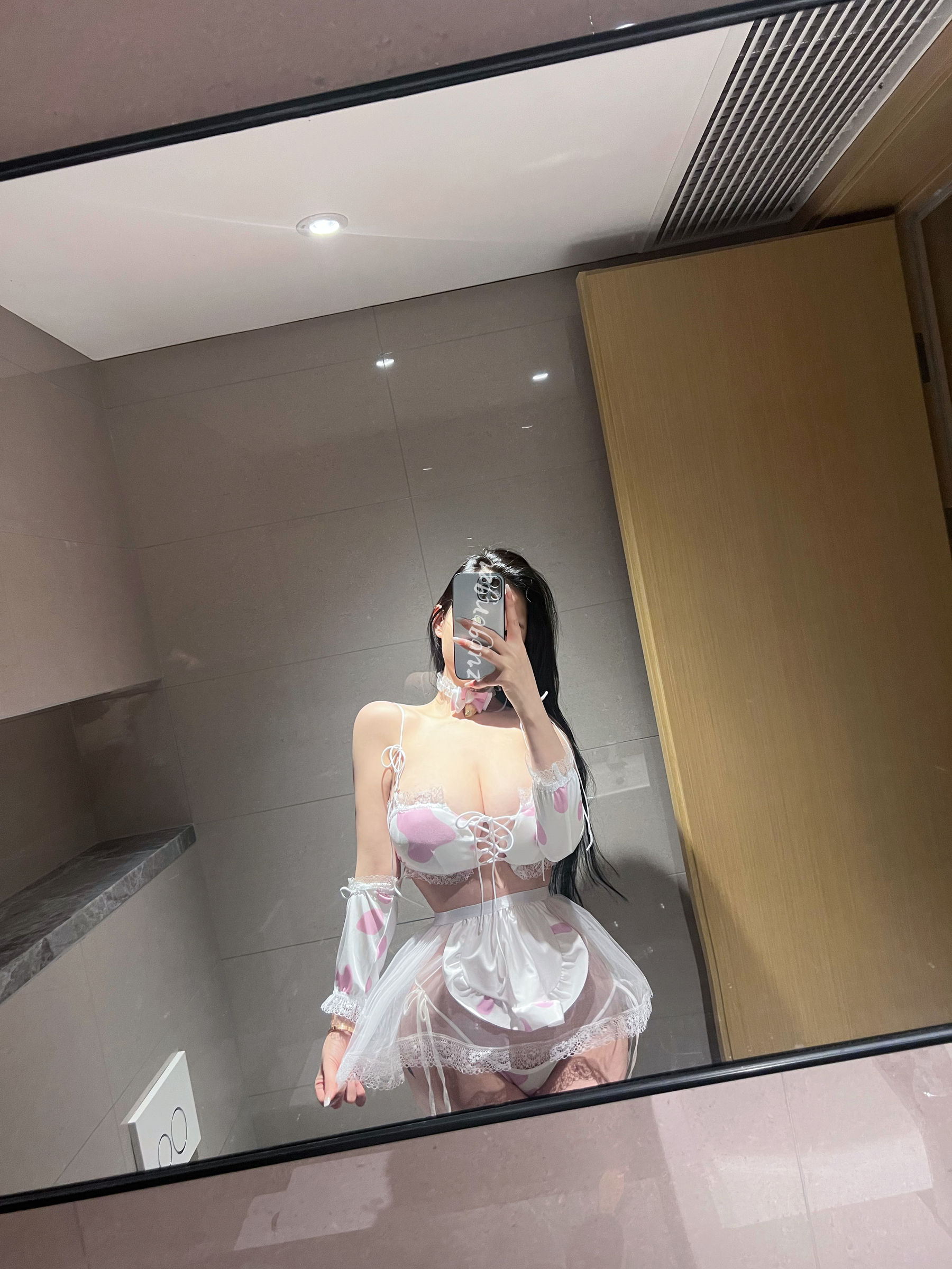 [福利COS] 美臀女神左公子666 - 情趣连体第5张