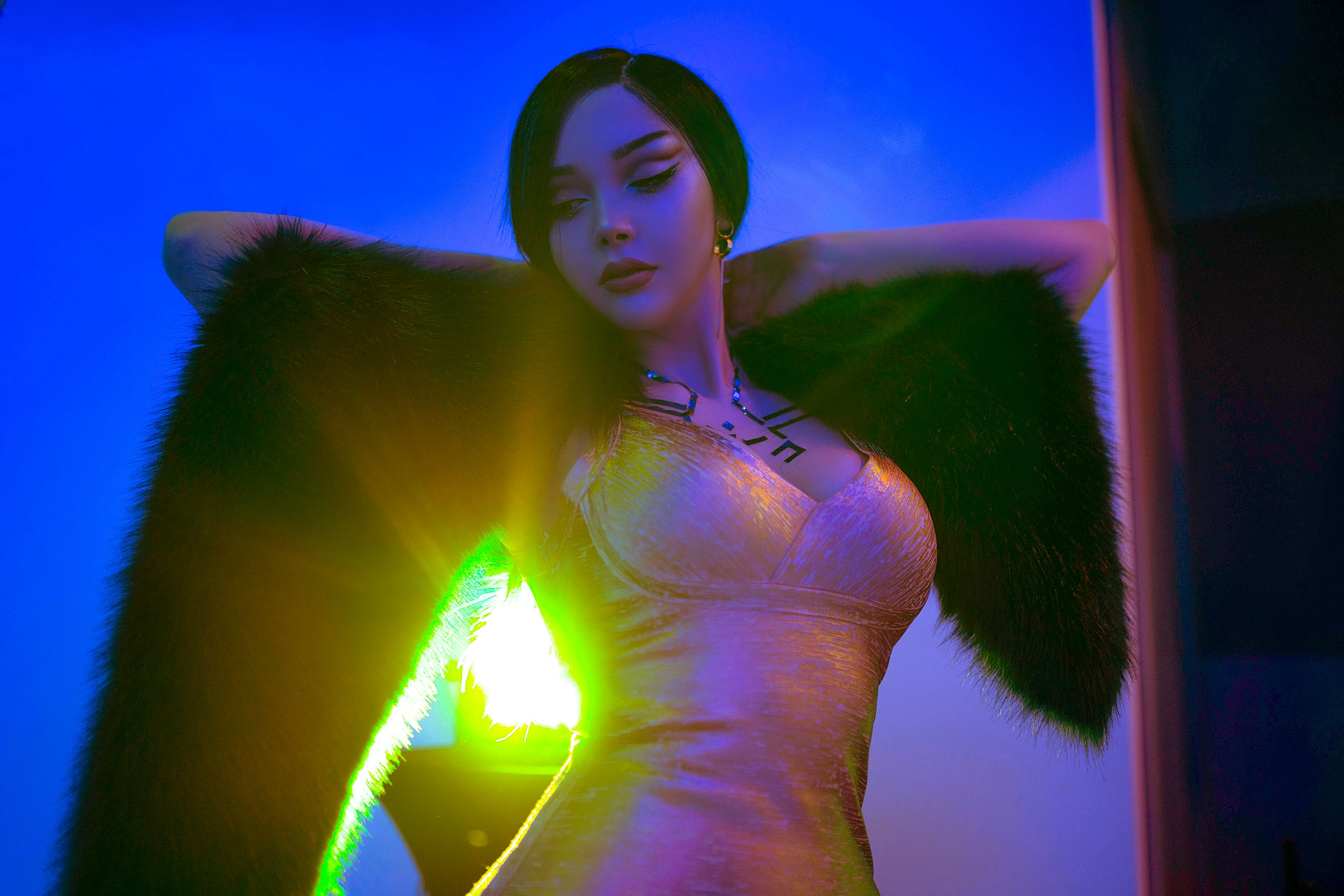 [COS福利] 国外美女SayaTheFox - Cyberpunk Dress第4张