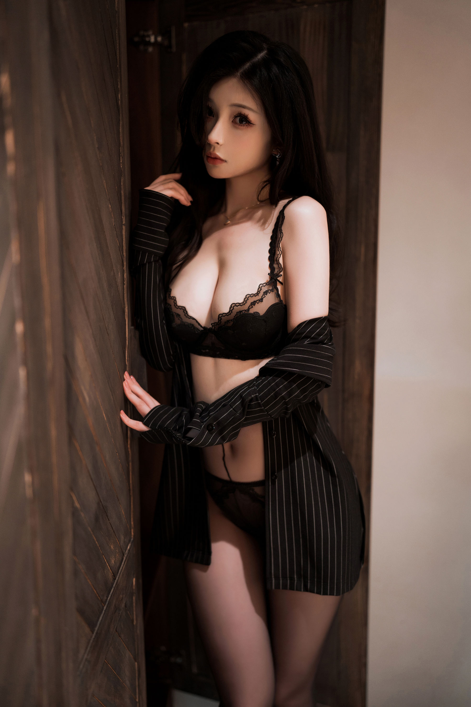 COS福利rioko凉凉子 - 和前辈一起出差吧第5张