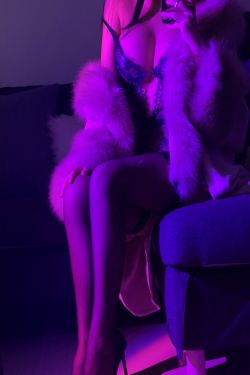 [福利COS] 萌系小姐姐-白烨- - 夜色妖姬