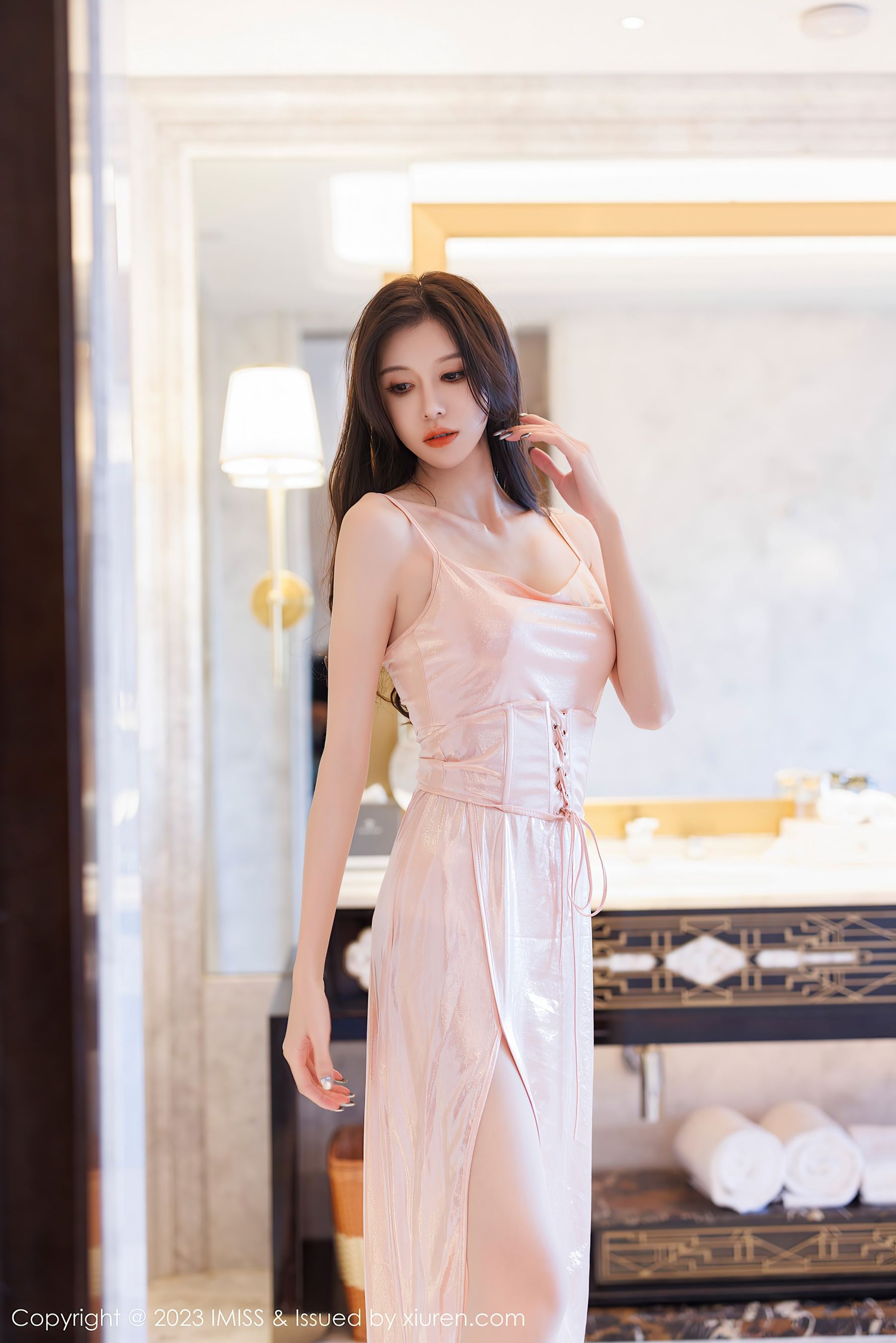  爱蜜社 VOL.711 泥鳅鳅 美腿长裙第15张