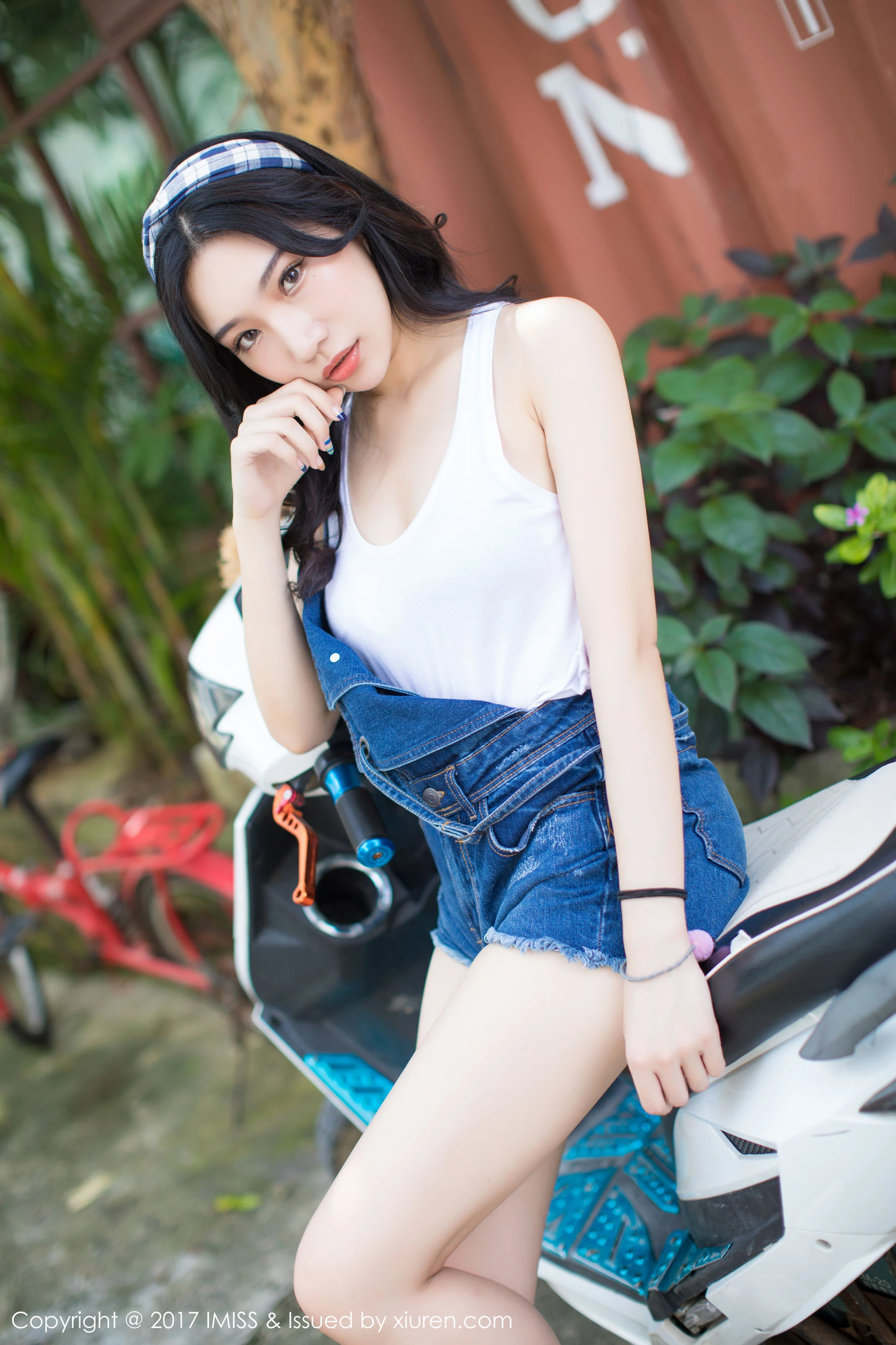  小狐狸Sica《牛仔短裤小清新系列》 爱蜜社 VOL.180第6张